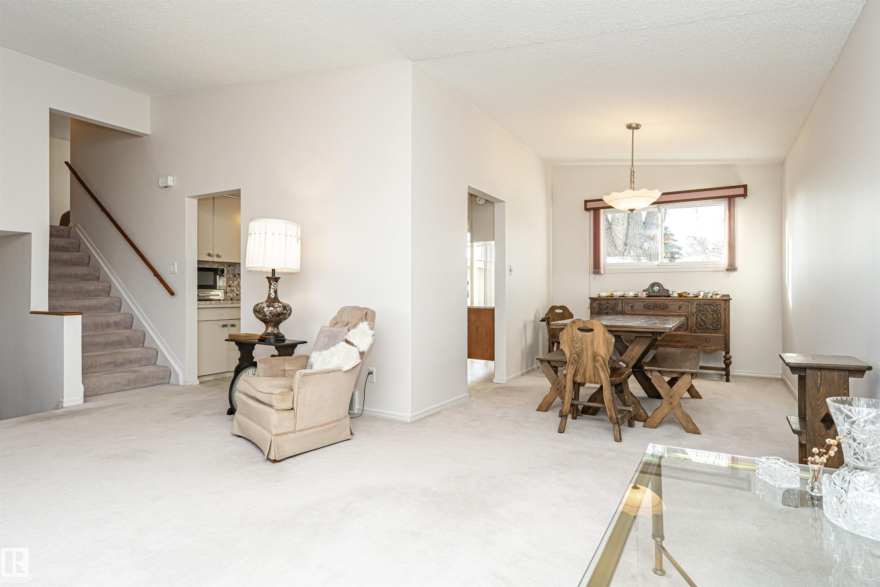 Photo 9 at 8204 163 Street NW, Elmwood, Edmonton