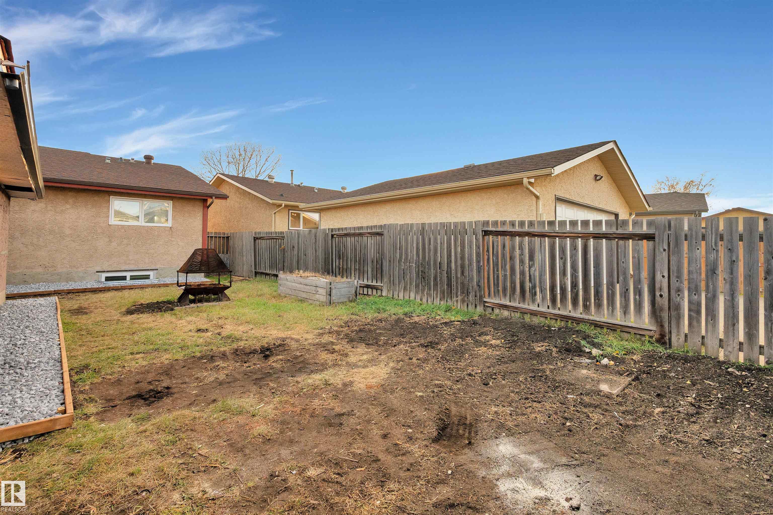 Photo 39 at 1912 151 Avenue NW, Fraser, Edmonton