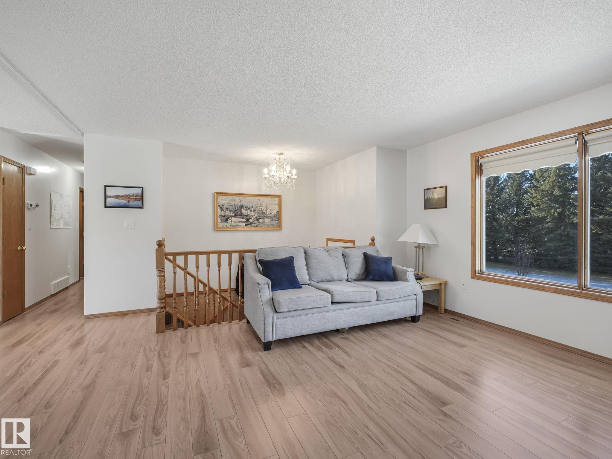 Photo 16 at 35 - 53417 Rge Road 14, Hycrest Place II, Rural Parkland County