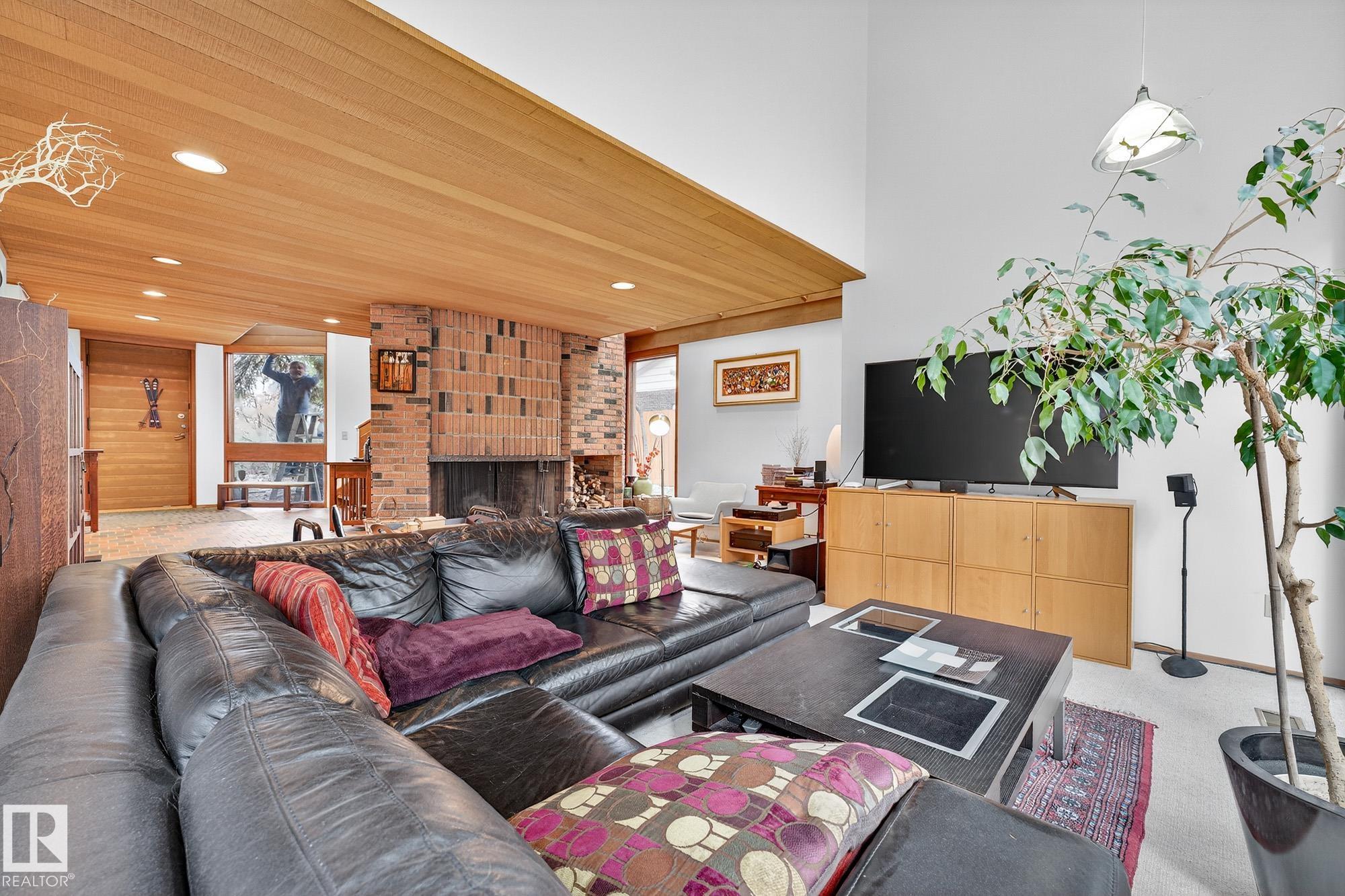 Photo 8 at 171 Brander Drive NW, Brander Gardens, Edmonton