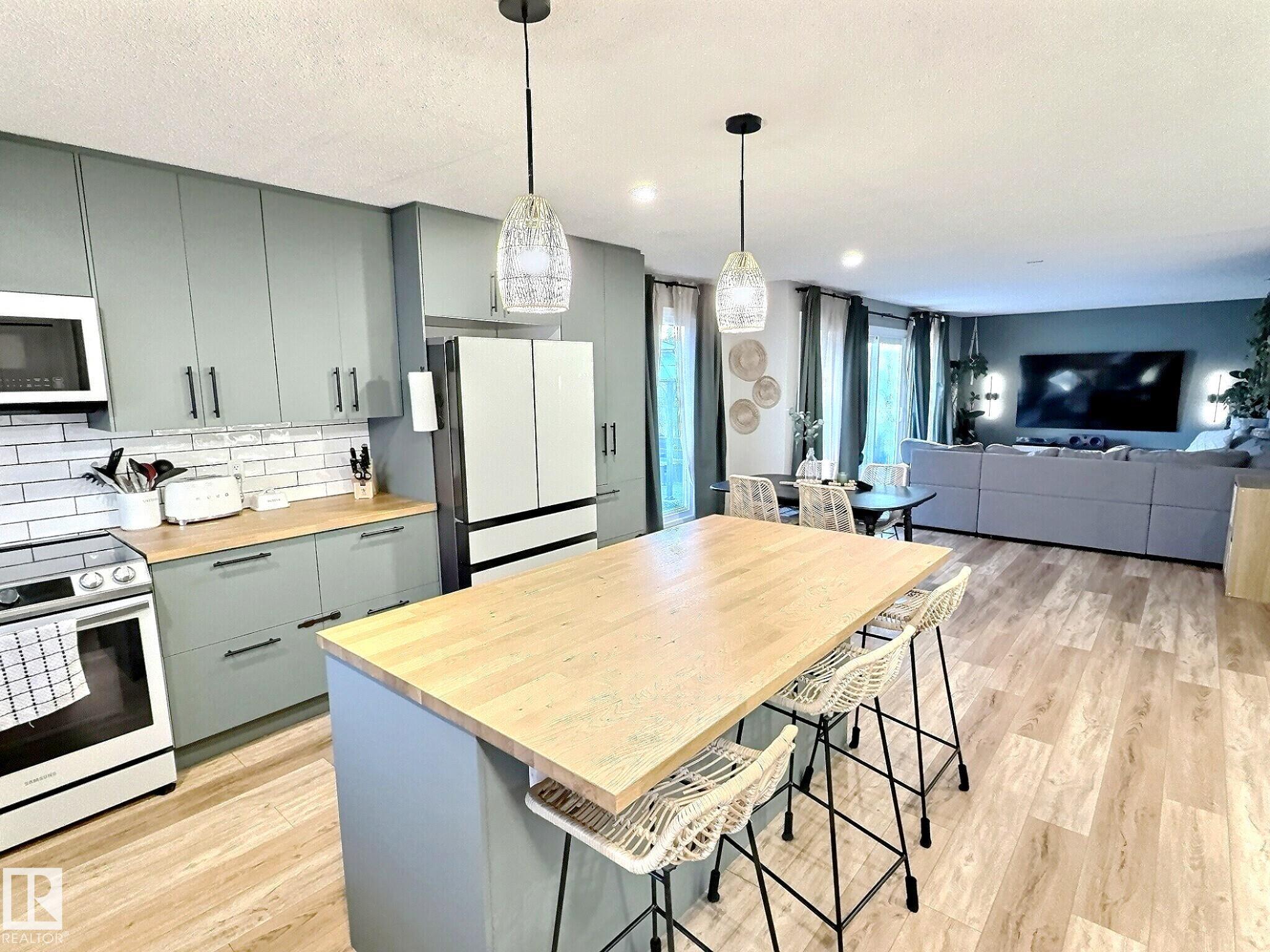 Picture for 17119 82 AV NW