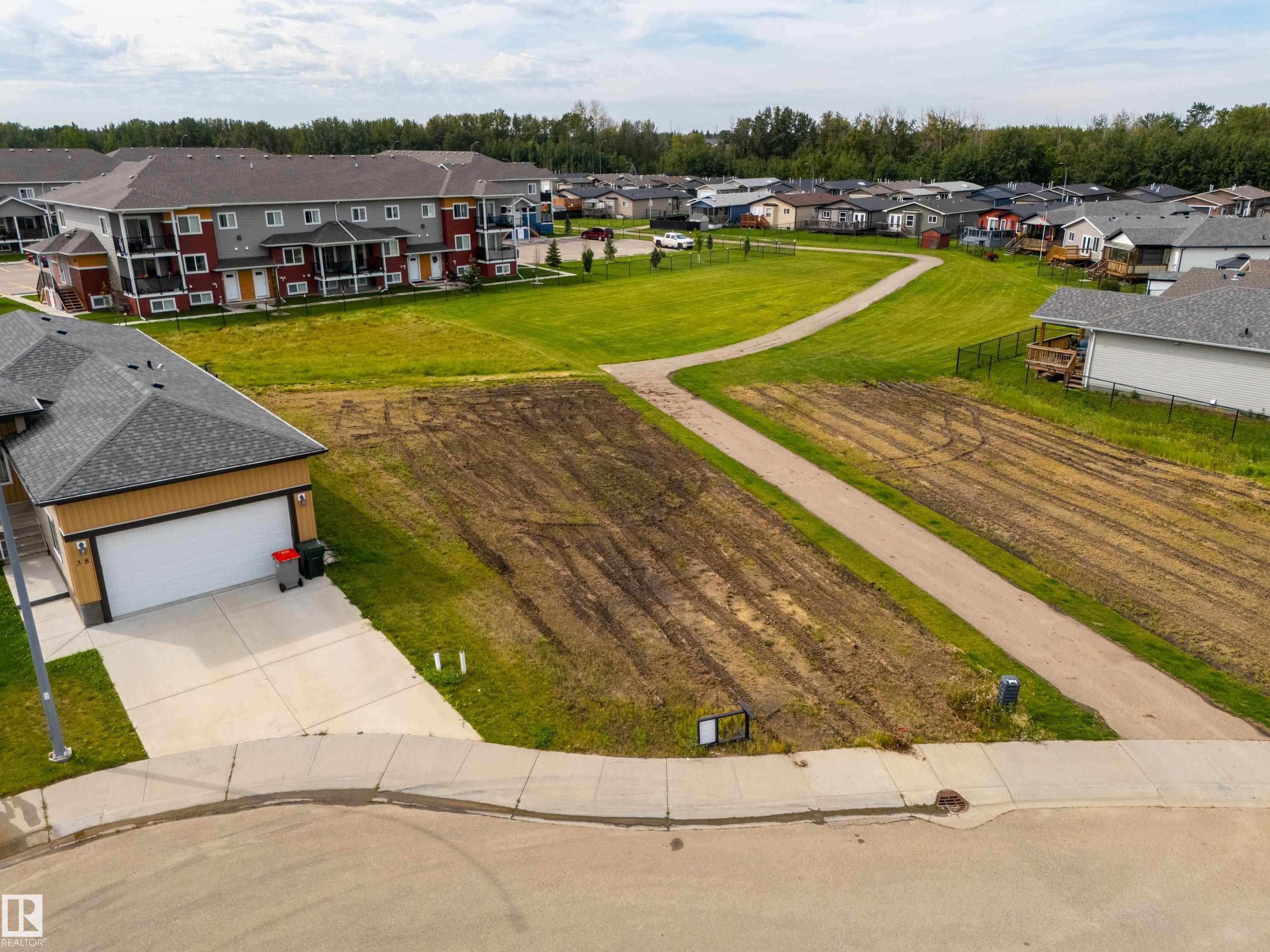 Photo 3 at 39 Sun Meadows Close, Sun Meadows, Stony Plain