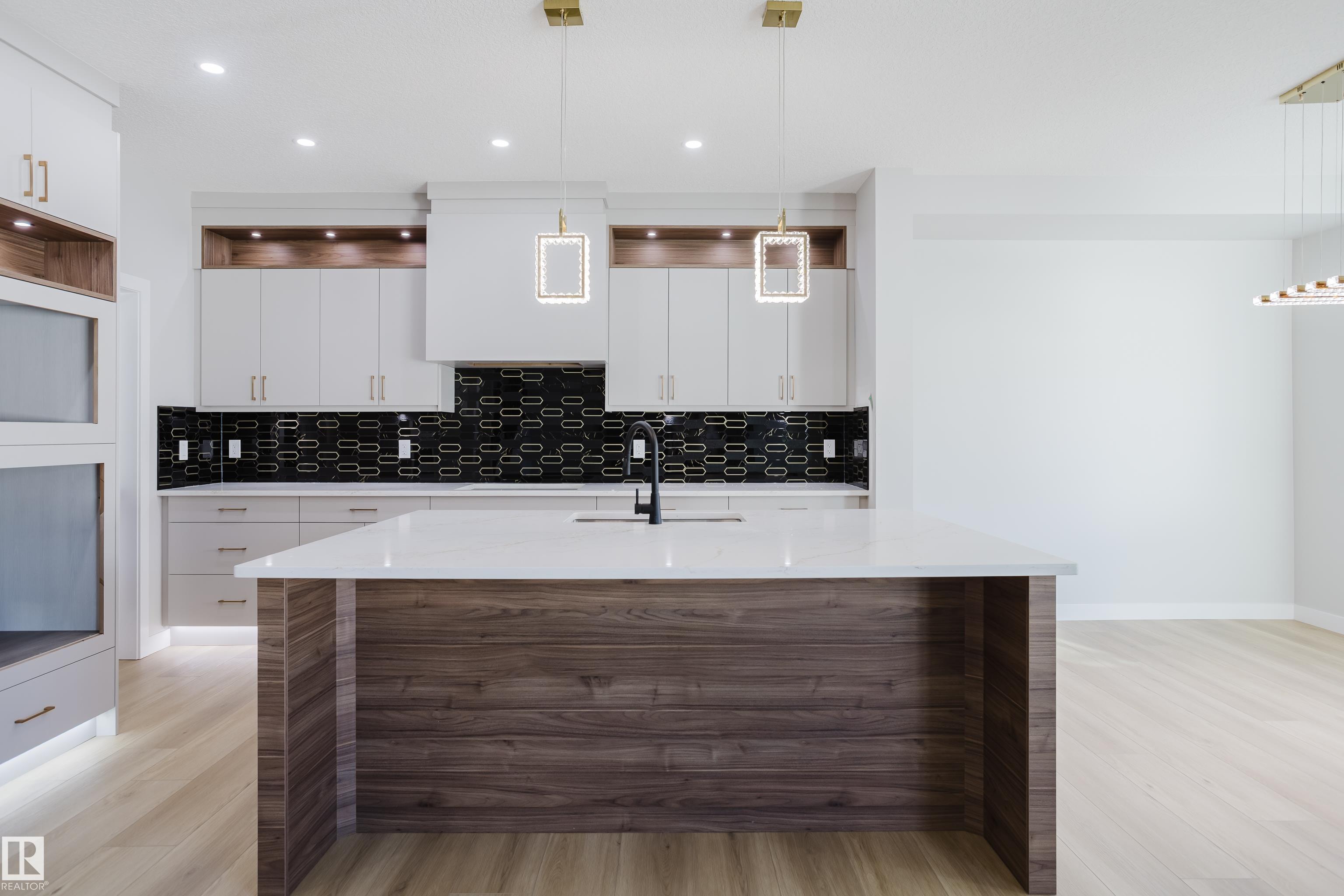 Photo 12 at 15108 14 Street NW, Fraser, Edmonton