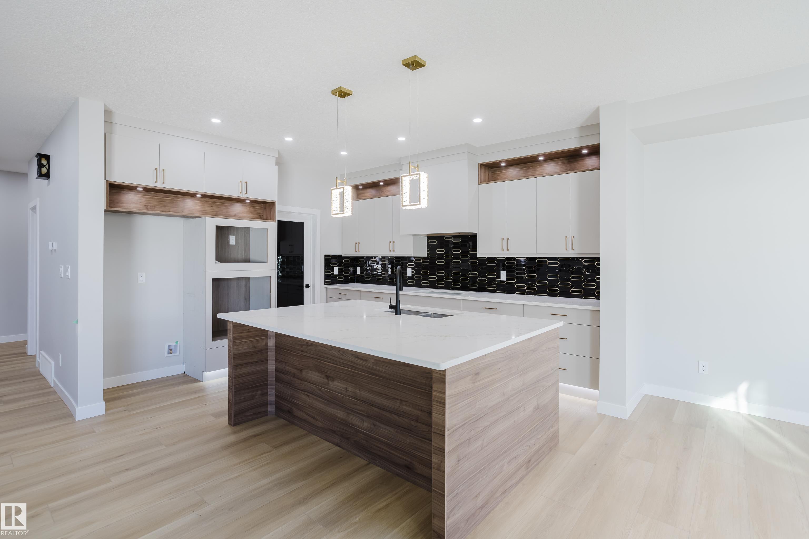 Photo 13 at 15108 14 Street NW, Fraser, Edmonton