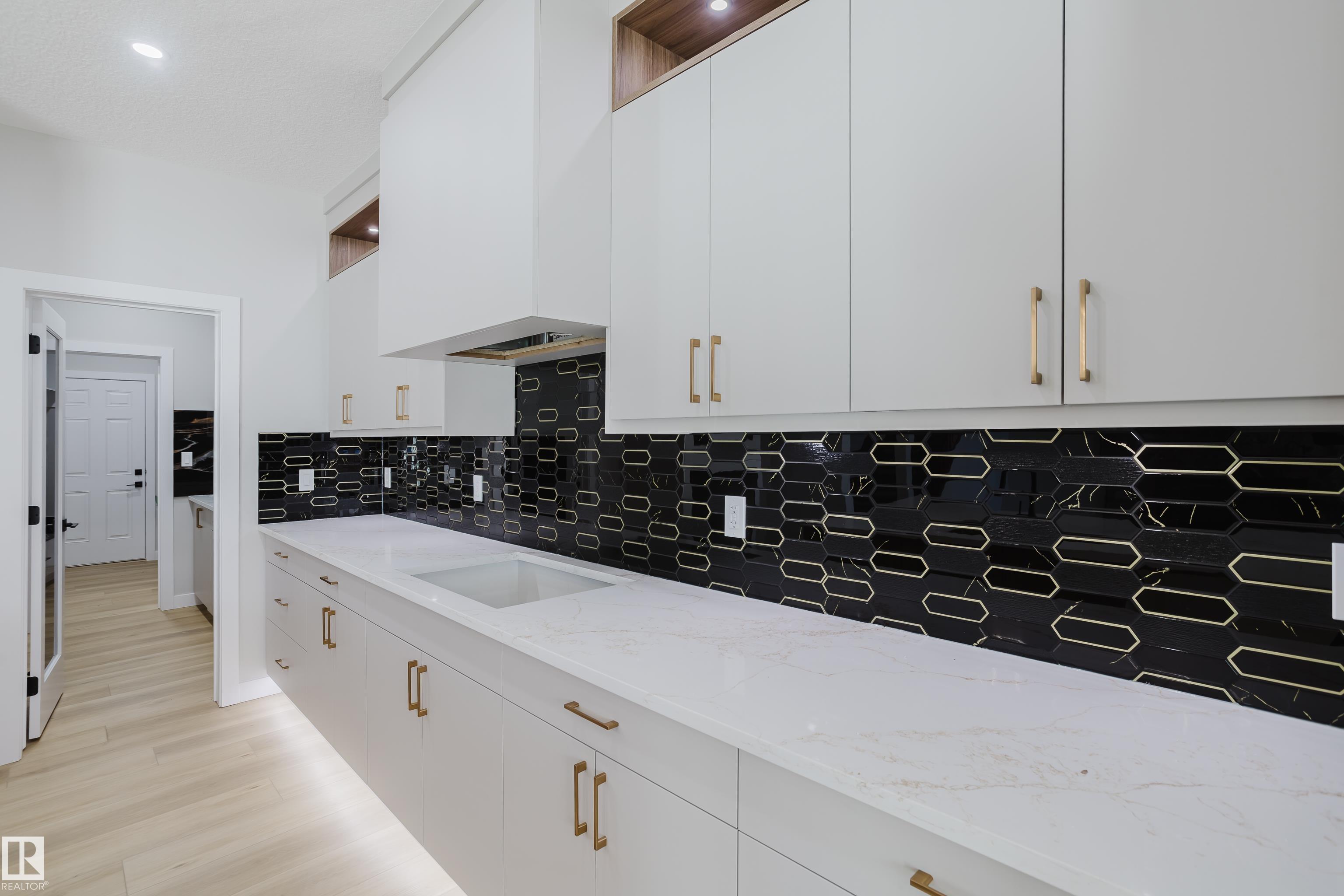 Photo 18 at 15108 14 Street NW, Fraser, Edmonton