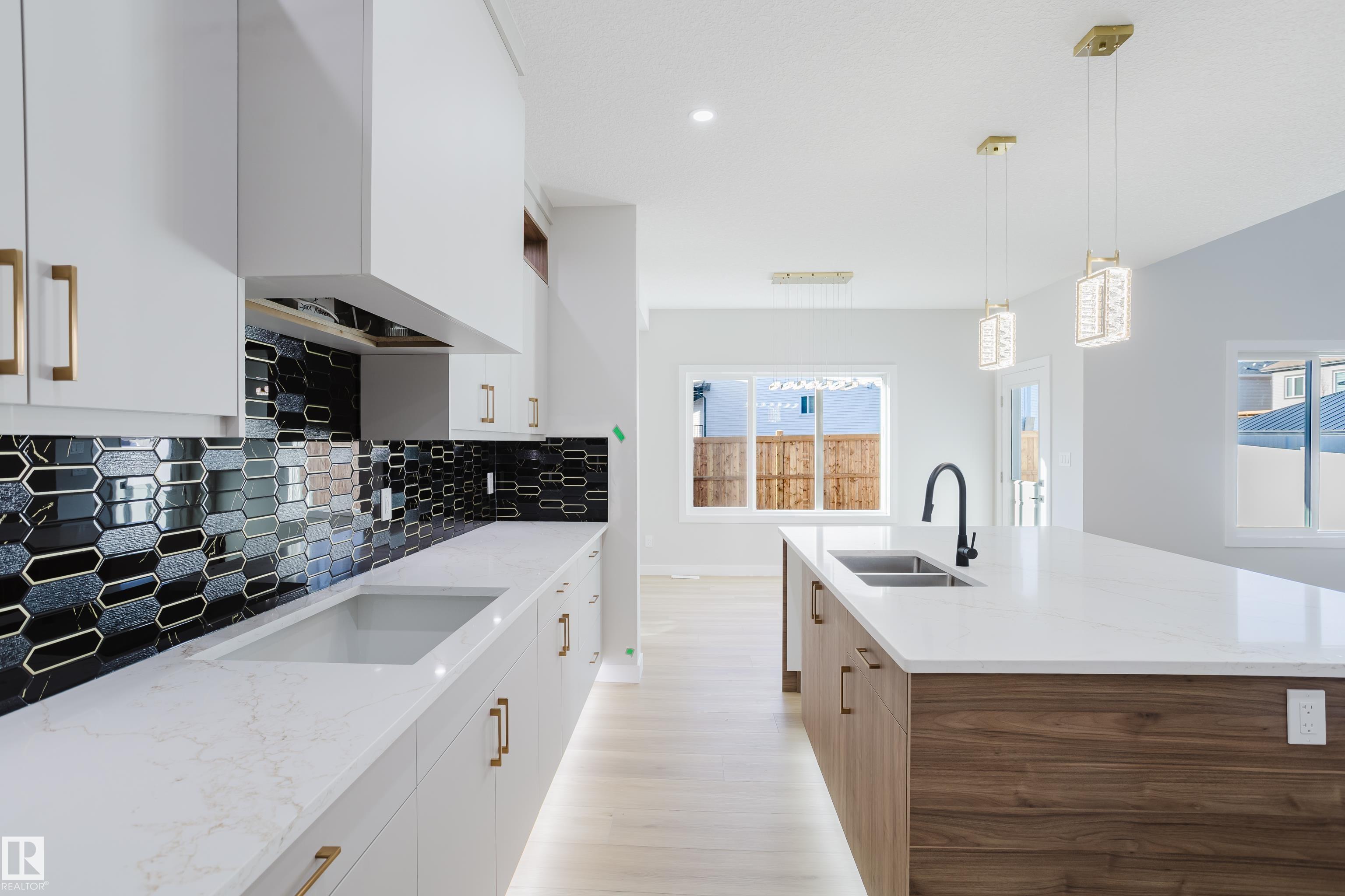 Photo 19 at 15108 14 Street NW, Fraser, Edmonton