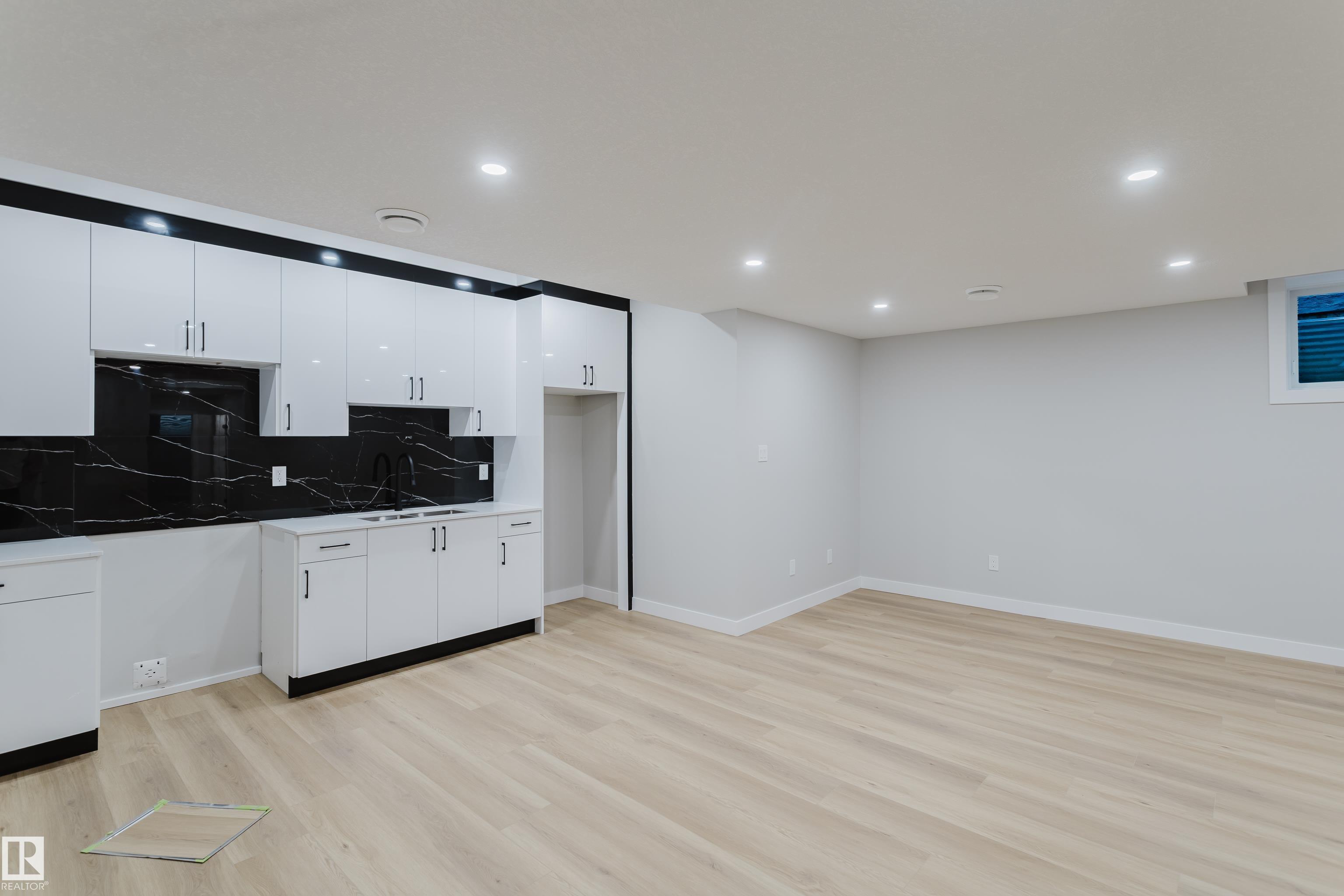 Photo 53 at 15108 14 Street NW, Fraser, Edmonton