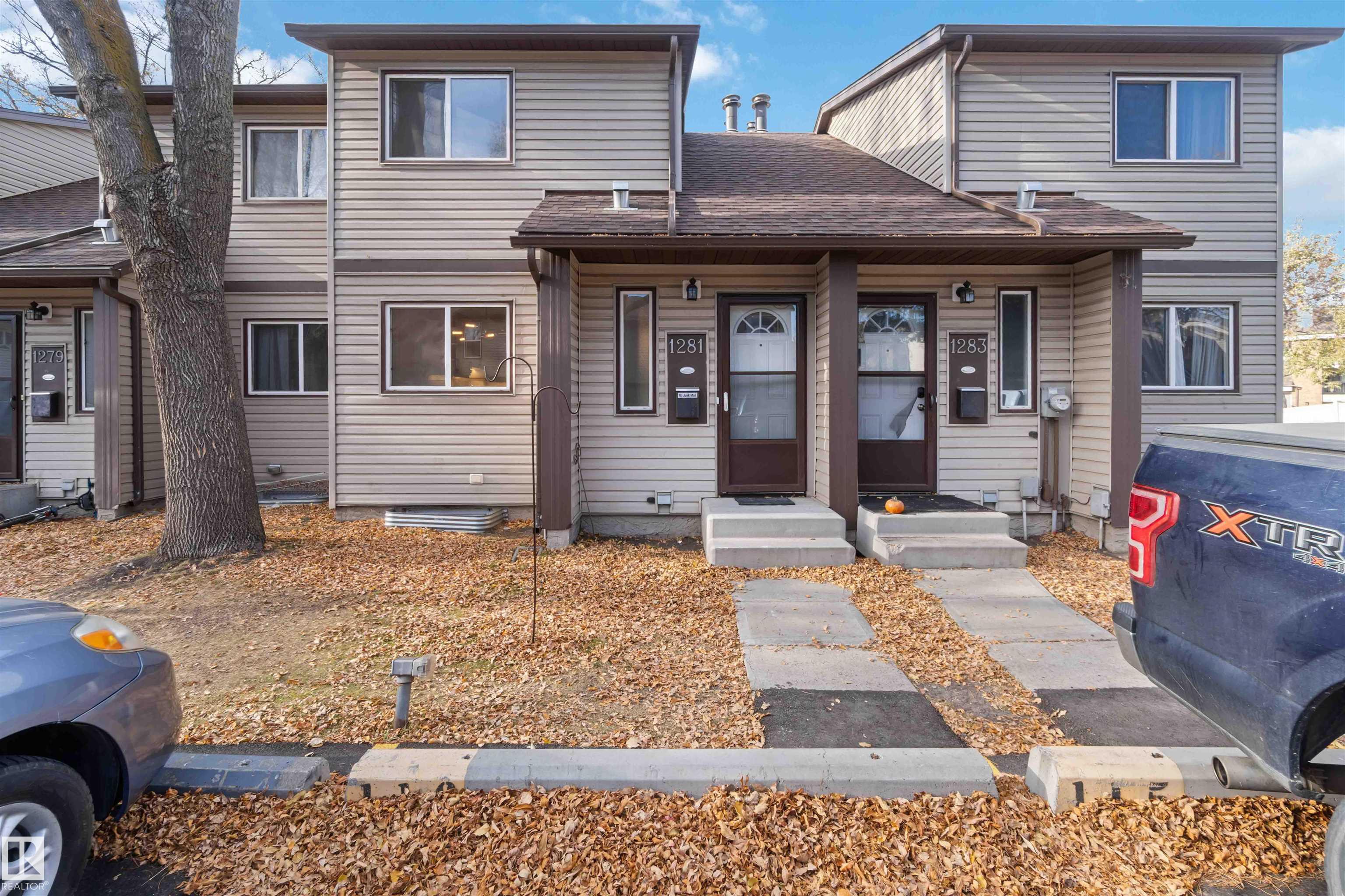 Photo 3 at 1281 Hooke Road NW, Overlanders, Edmonton