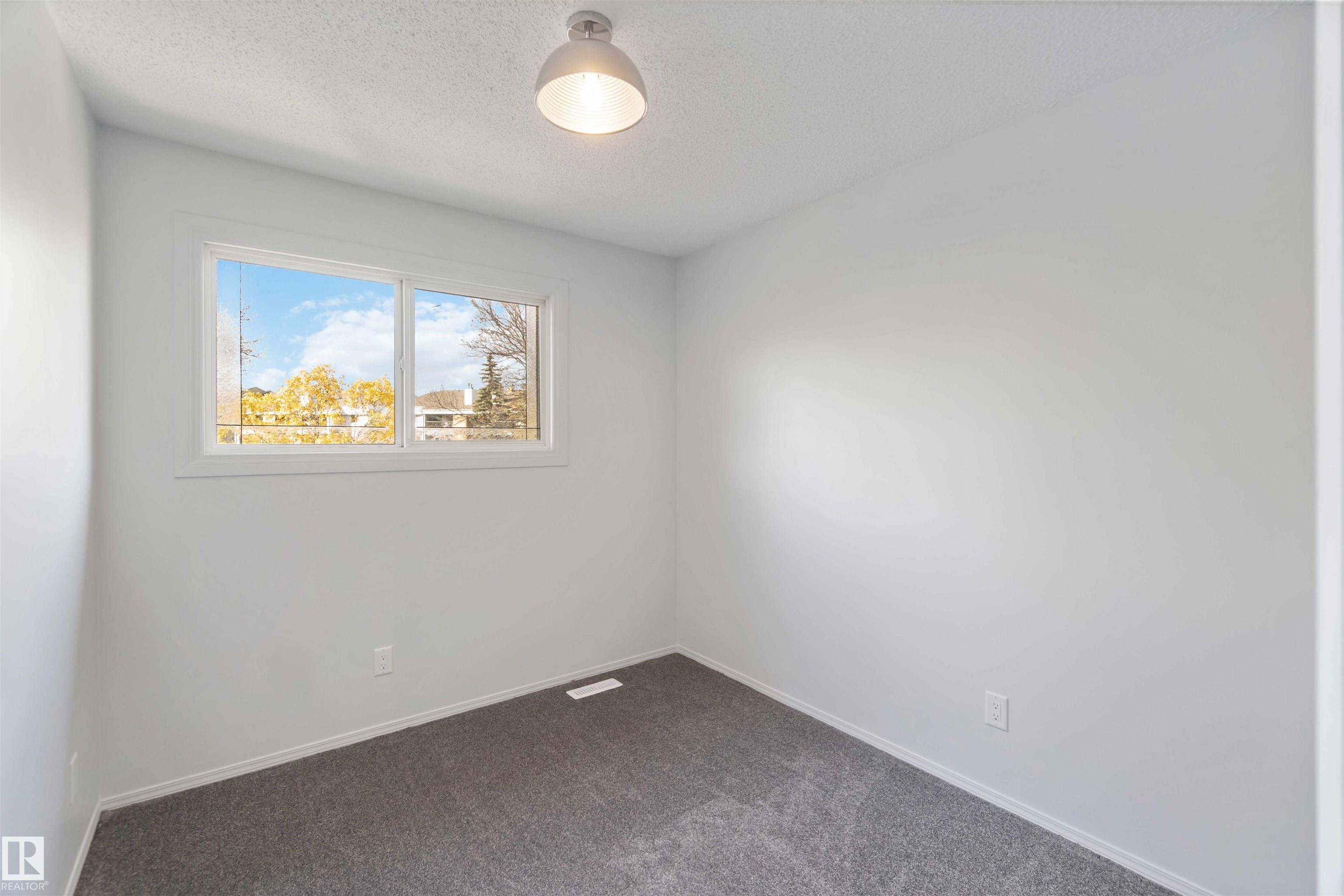 Photo 33 at 1281 Hooke Road NW, Overlanders, Edmonton