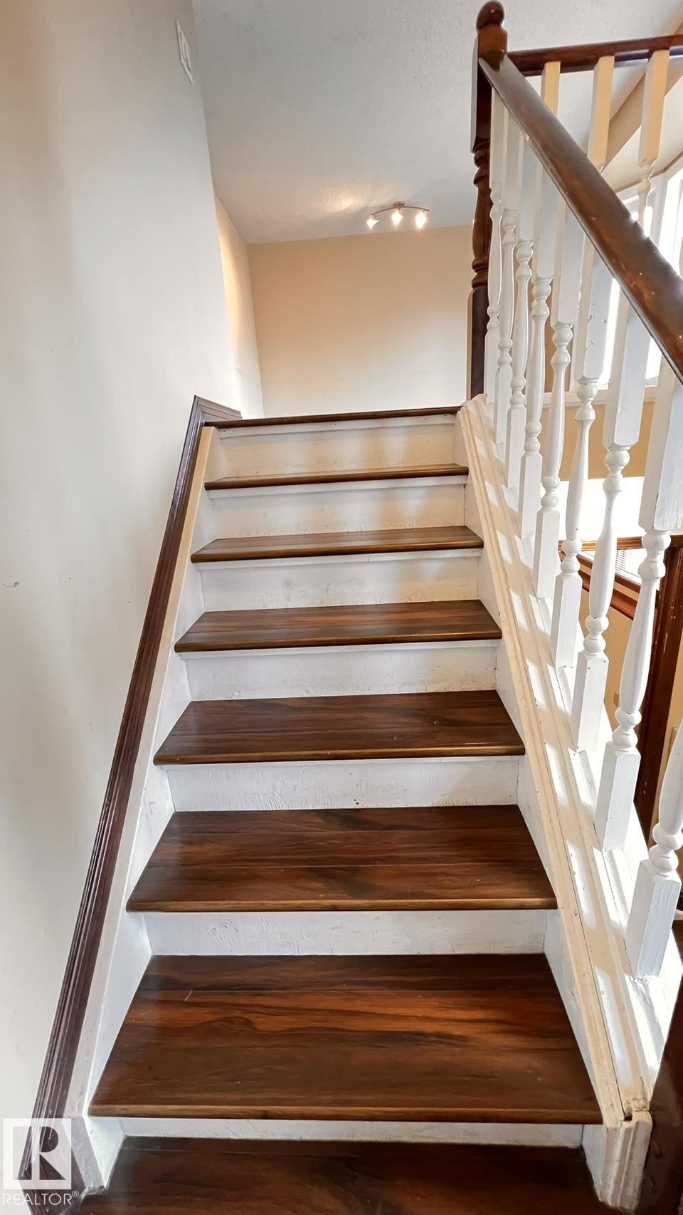 Picture for 17324 92 AV NW