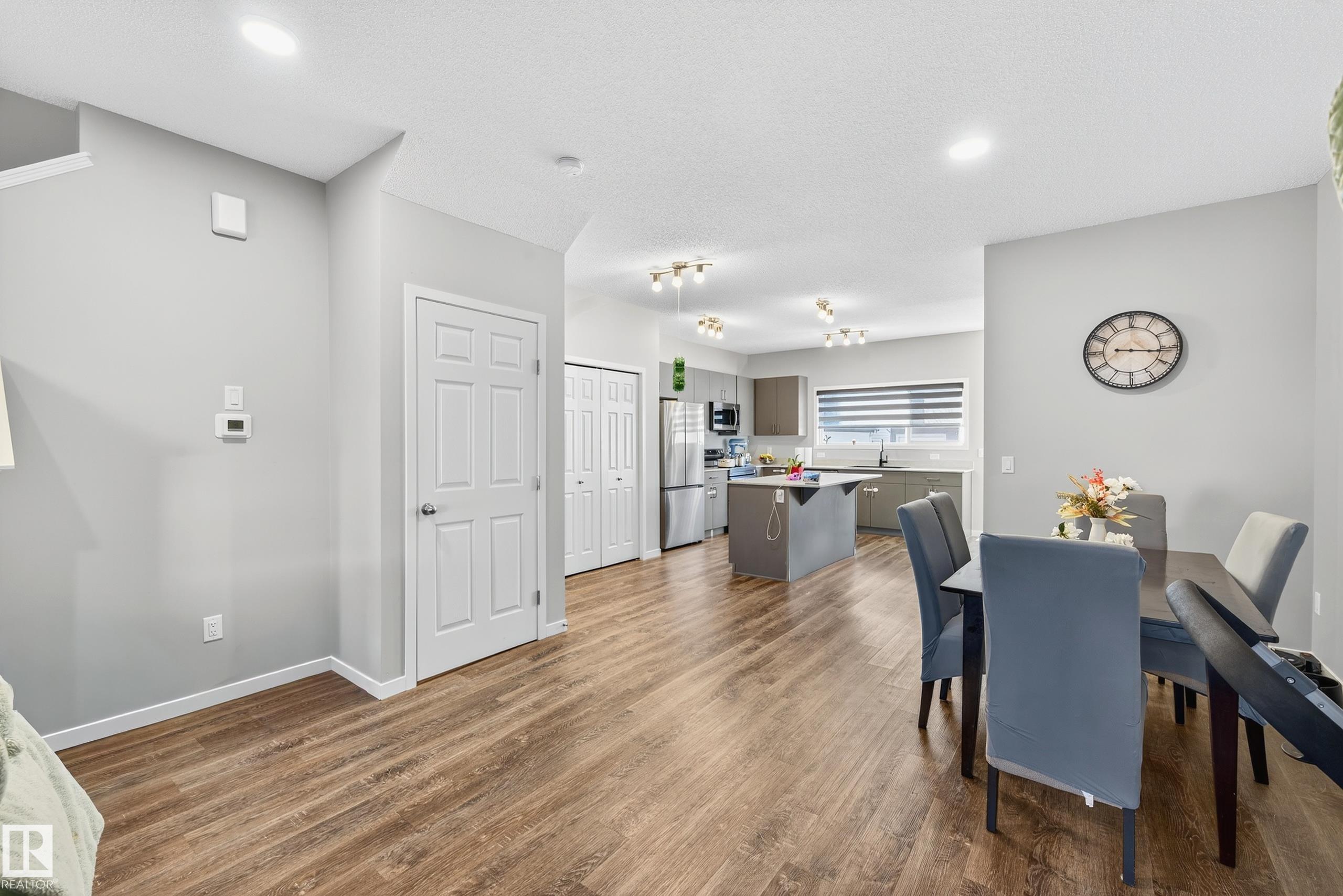 Photo 11 at 7 Emerald Way E, Easton, Spruce Grove