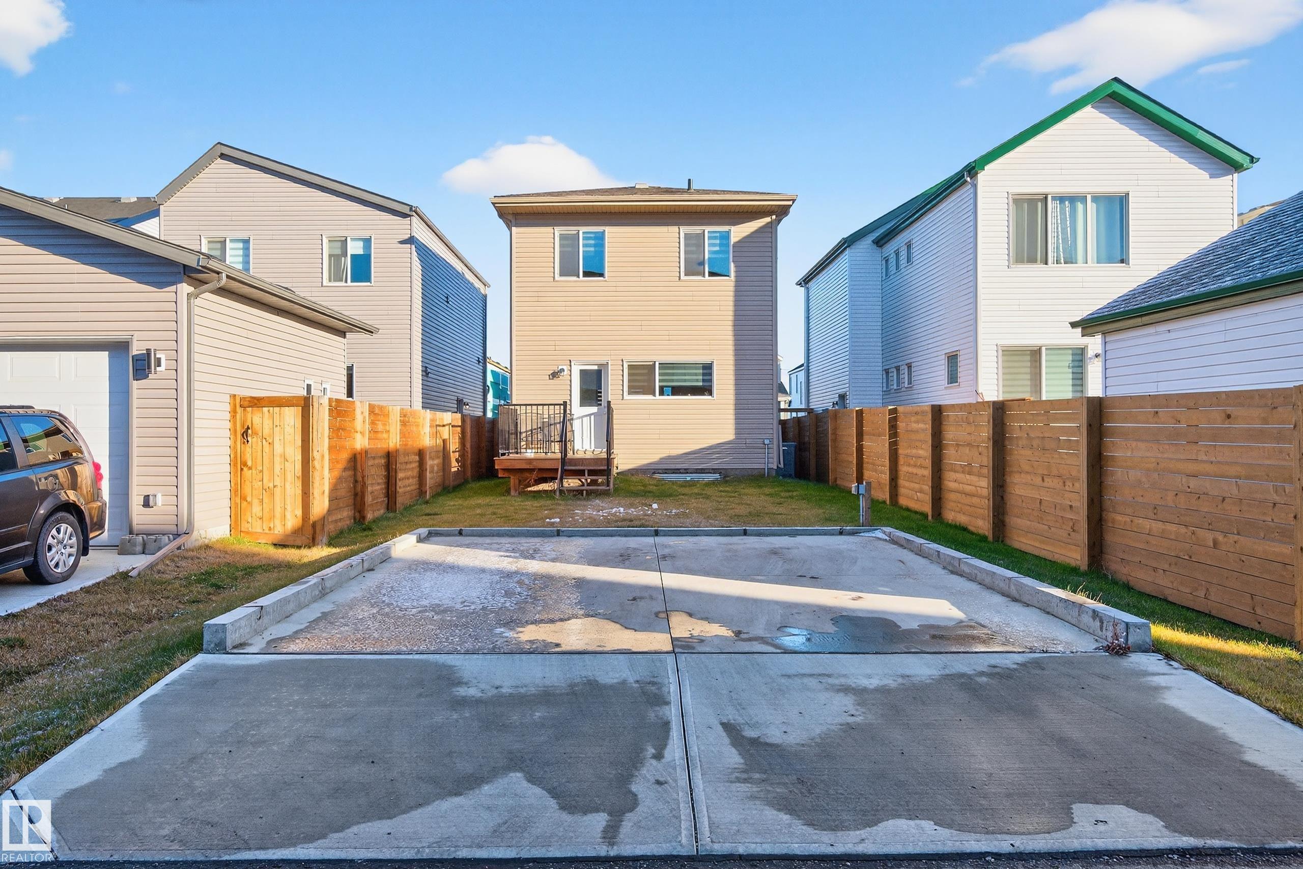 Photo 43 at 7 Emerald Way E, Easton, Spruce Grove