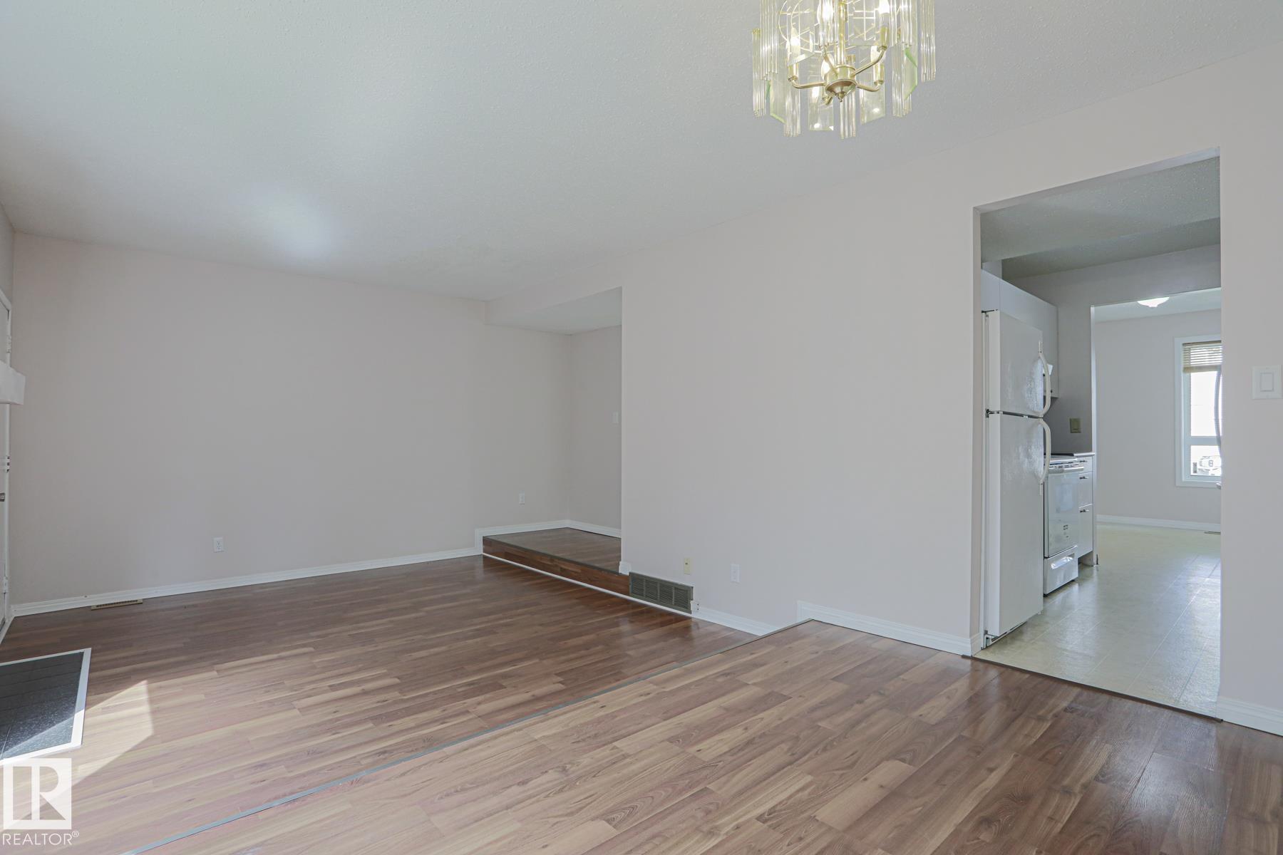 Picture for 606 SADDLEBACK RD NW