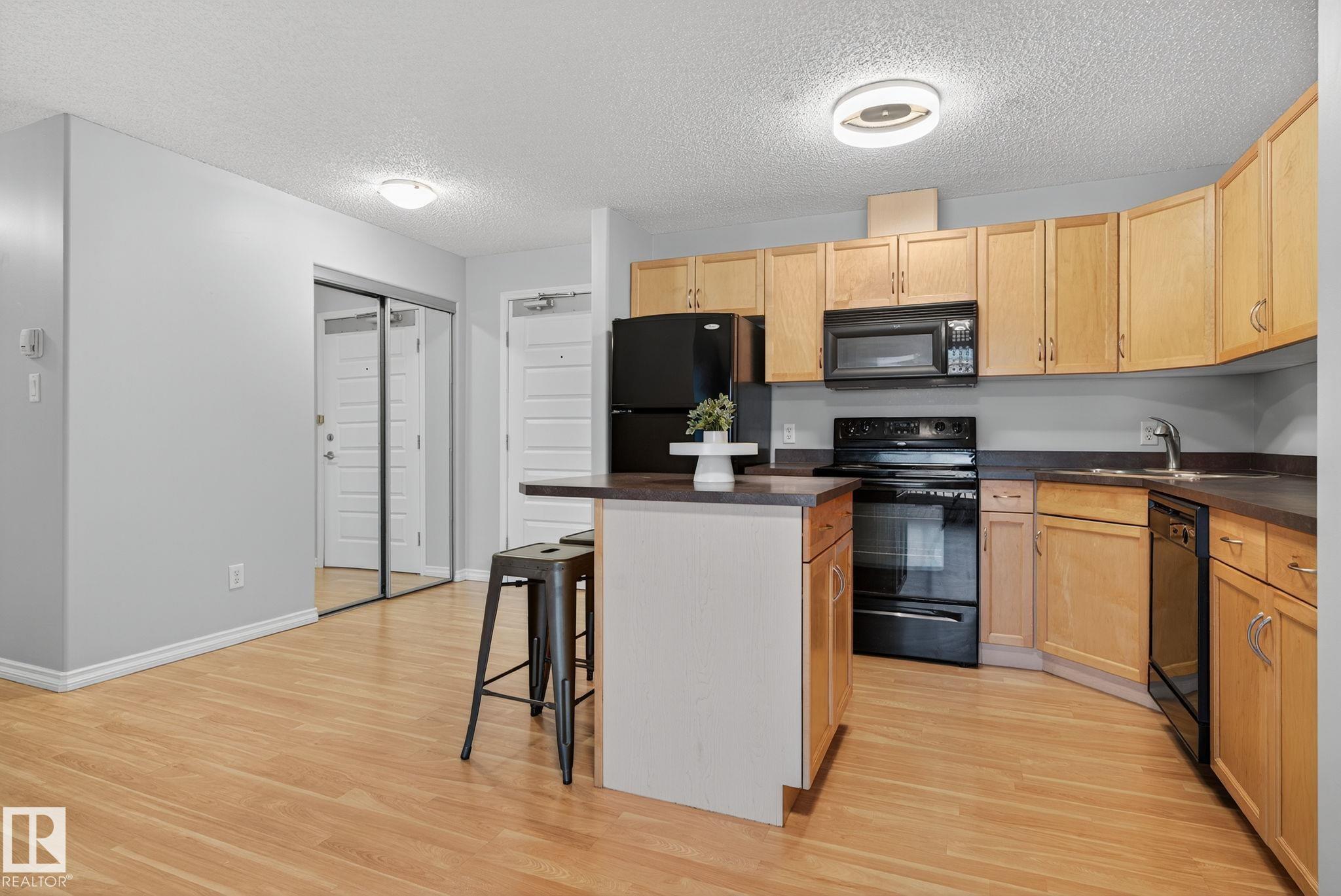 Picture for #310 646 MCALLISTER LO SW