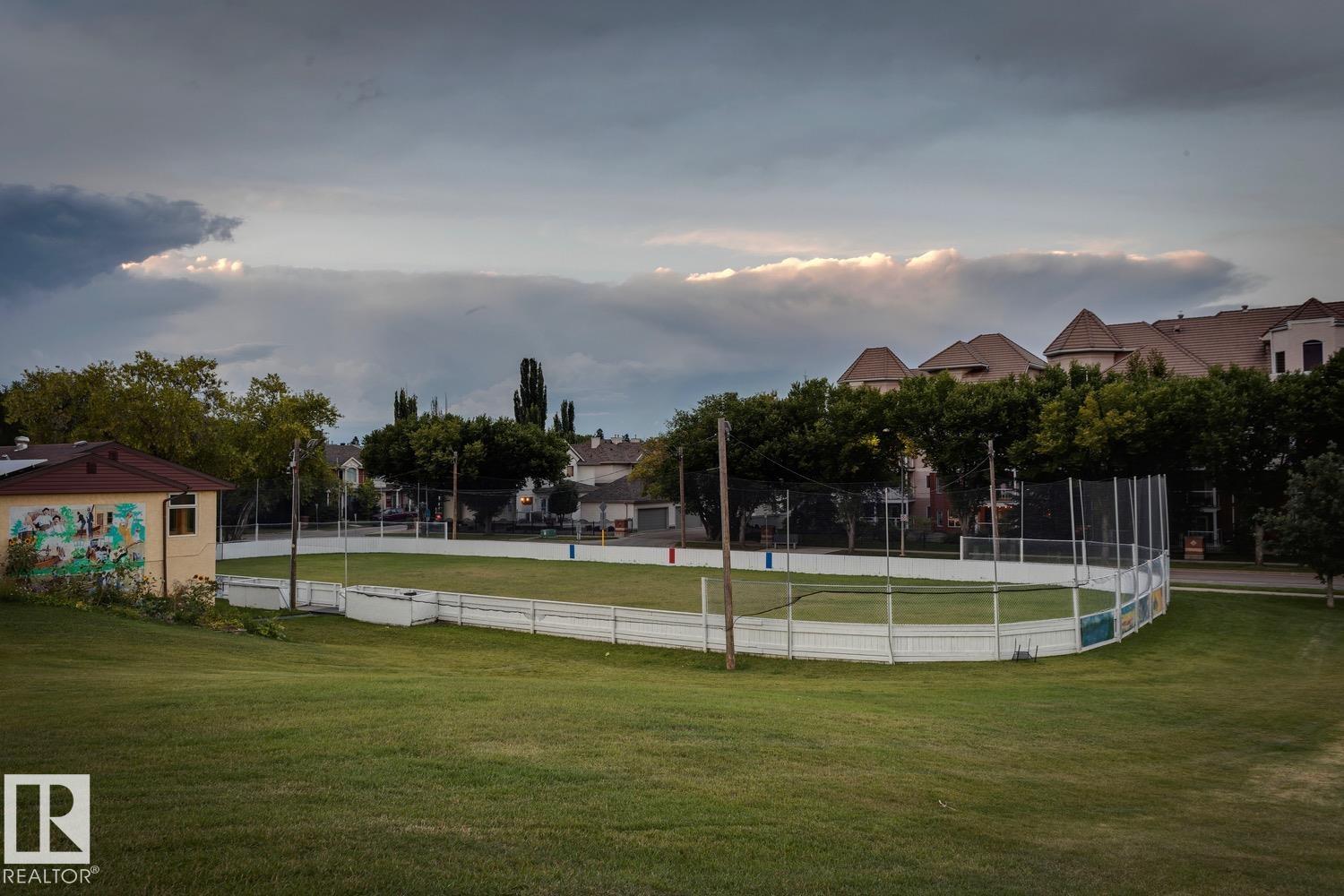 Photo 15 at 10183/81 92 Street NW, Riverdale, Edmonton