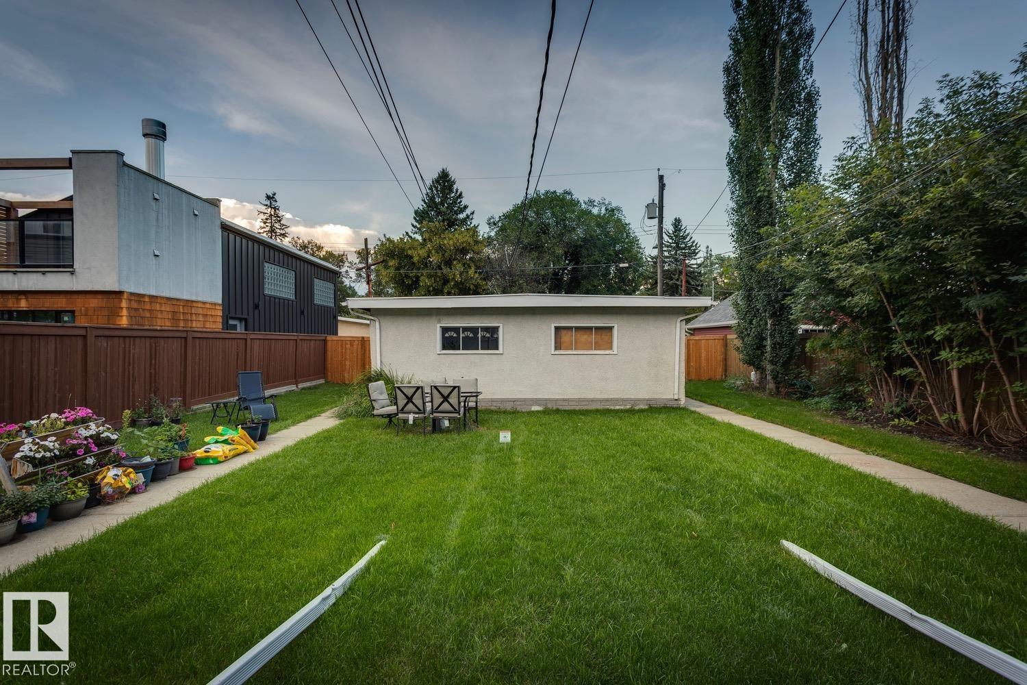 Photo 5 at 10183/81 92 Street NW, Riverdale, Edmonton