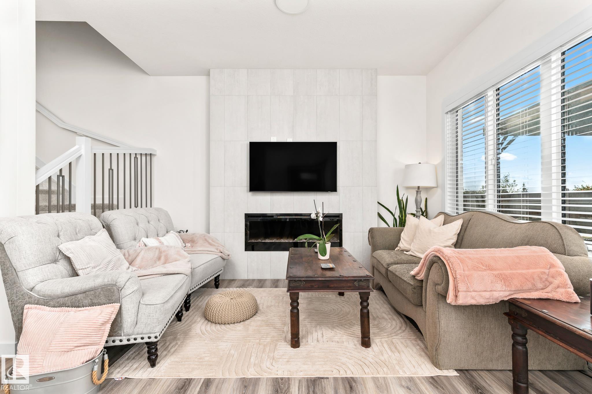 Picture for 22607 80 AV NW