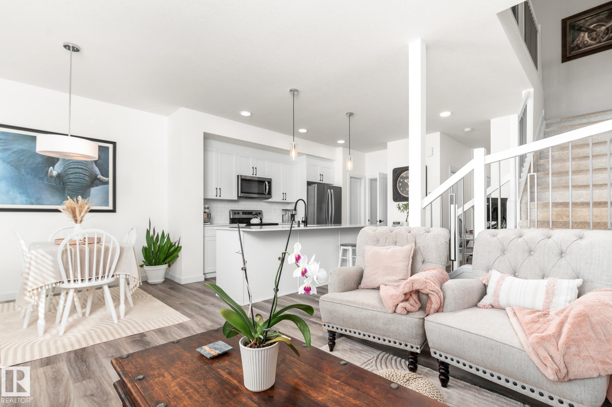 Picture for 22607 80 AV NW