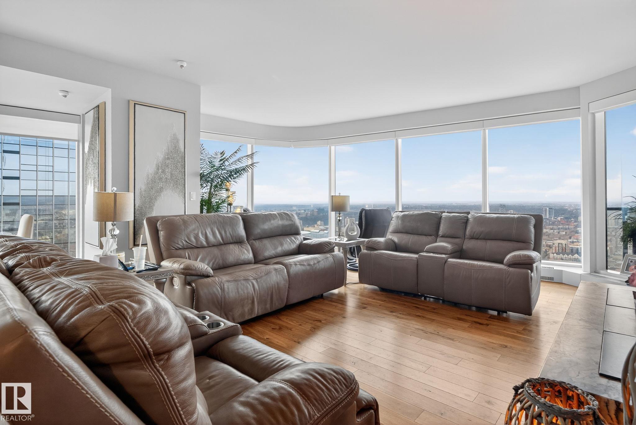 Picture for #4206 10360 102 ST NW