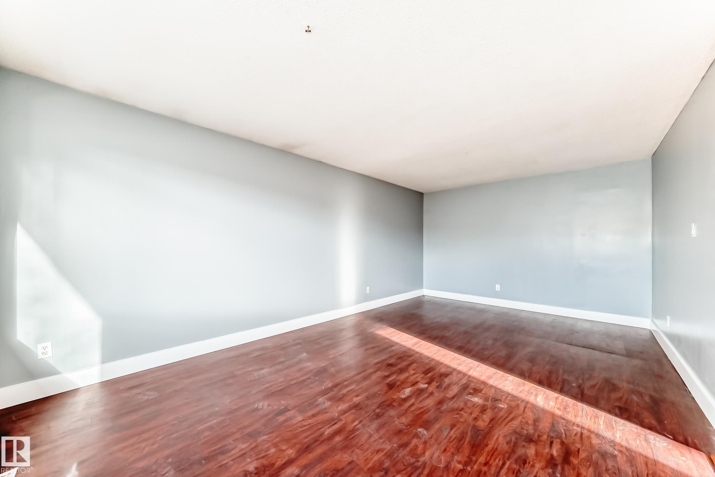 Photo 15 at 12409 87 Street NW, Delton, Edmonton