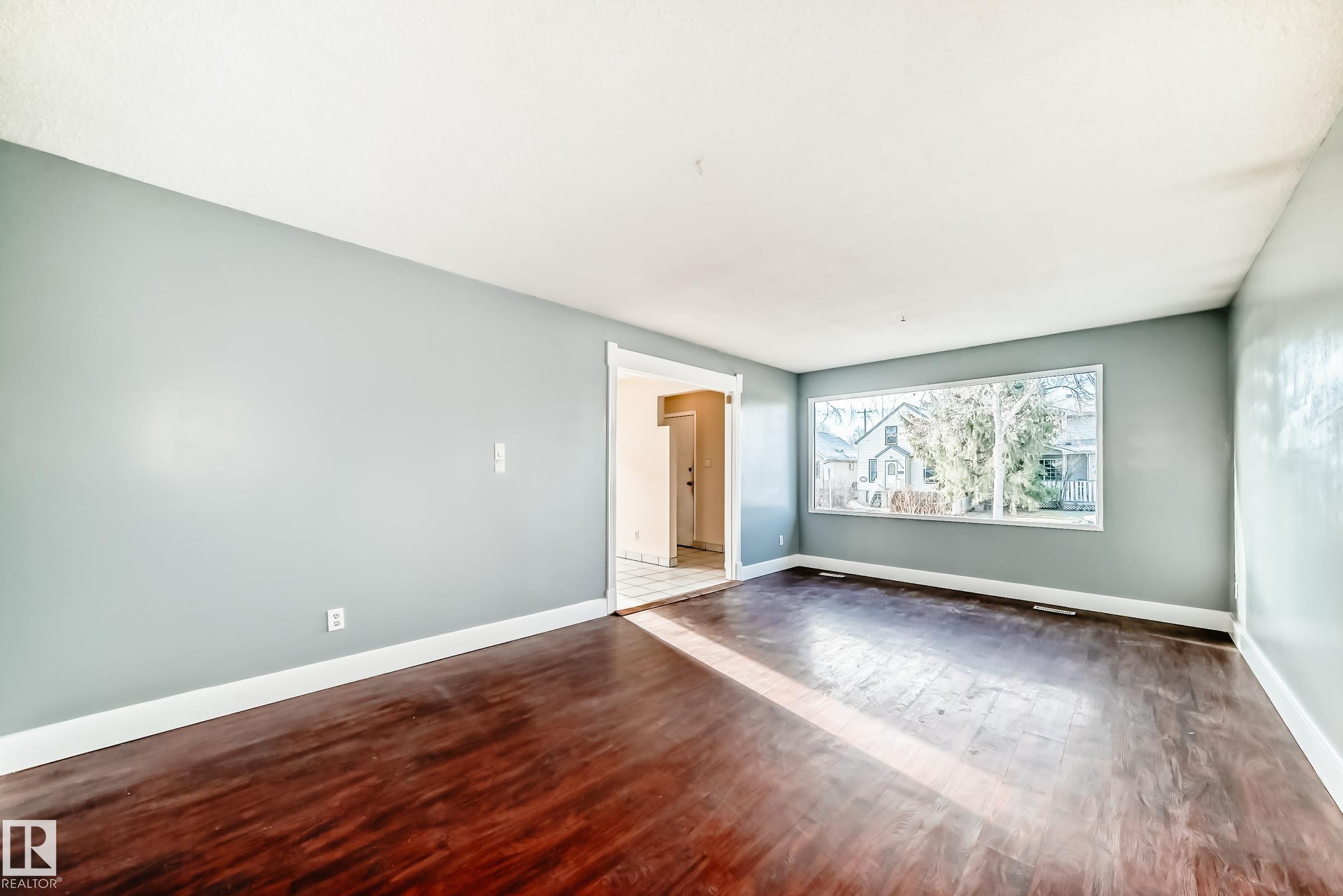 Photo 17 at 12409 87 Street NW, Delton, Edmonton