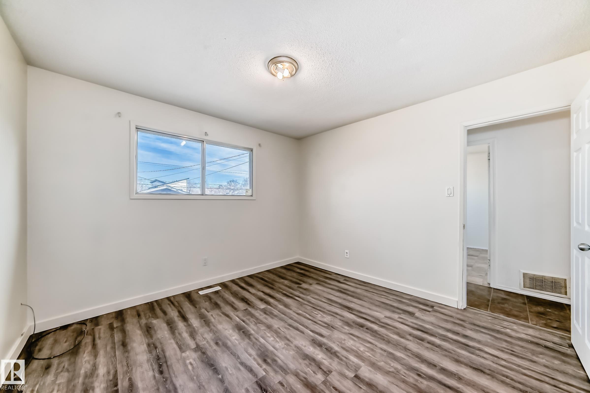 Photo 21 at 12409 87 Street NW, Delton, Edmonton