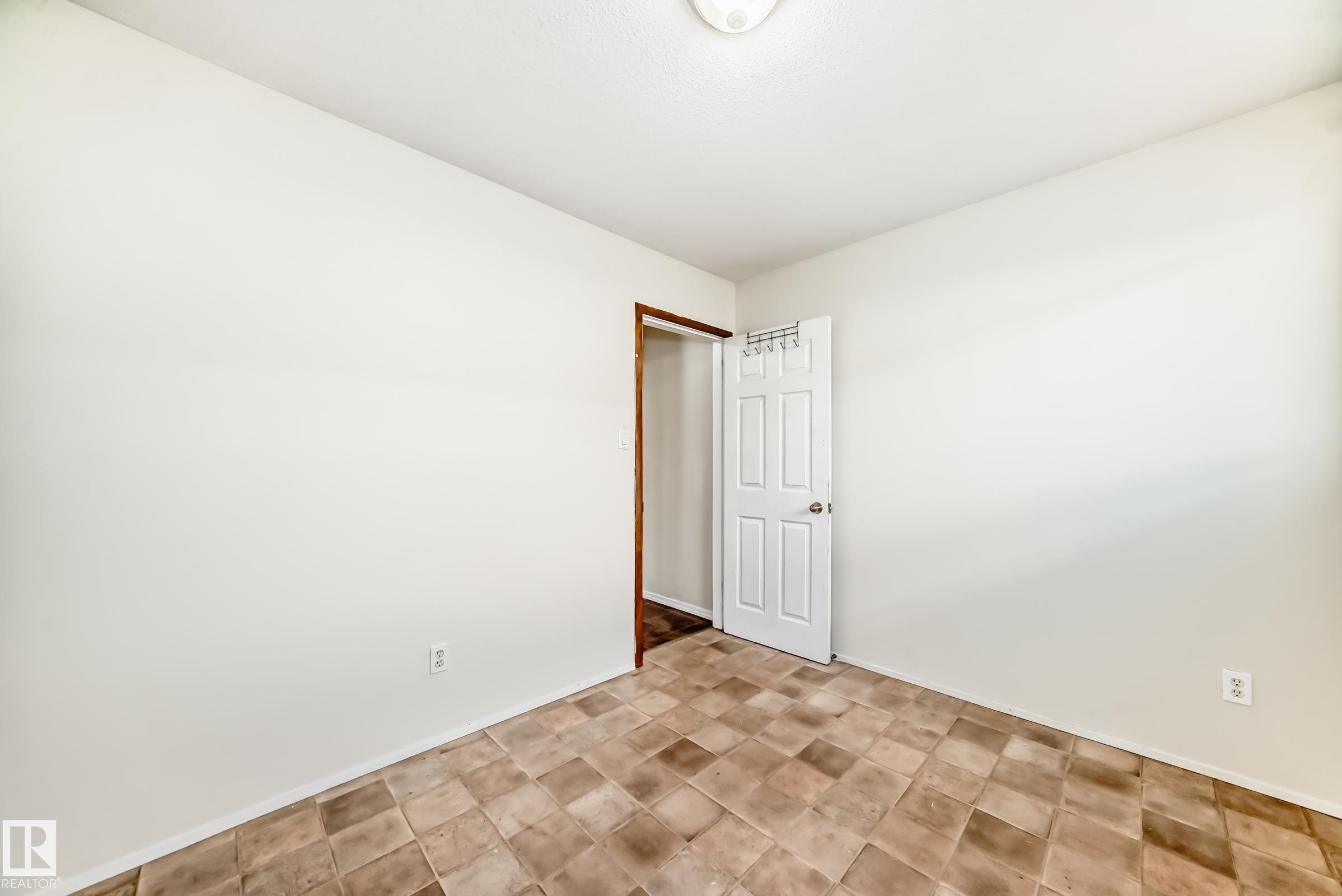 Photo 25 at 12409 87 Street NW, Delton, Edmonton