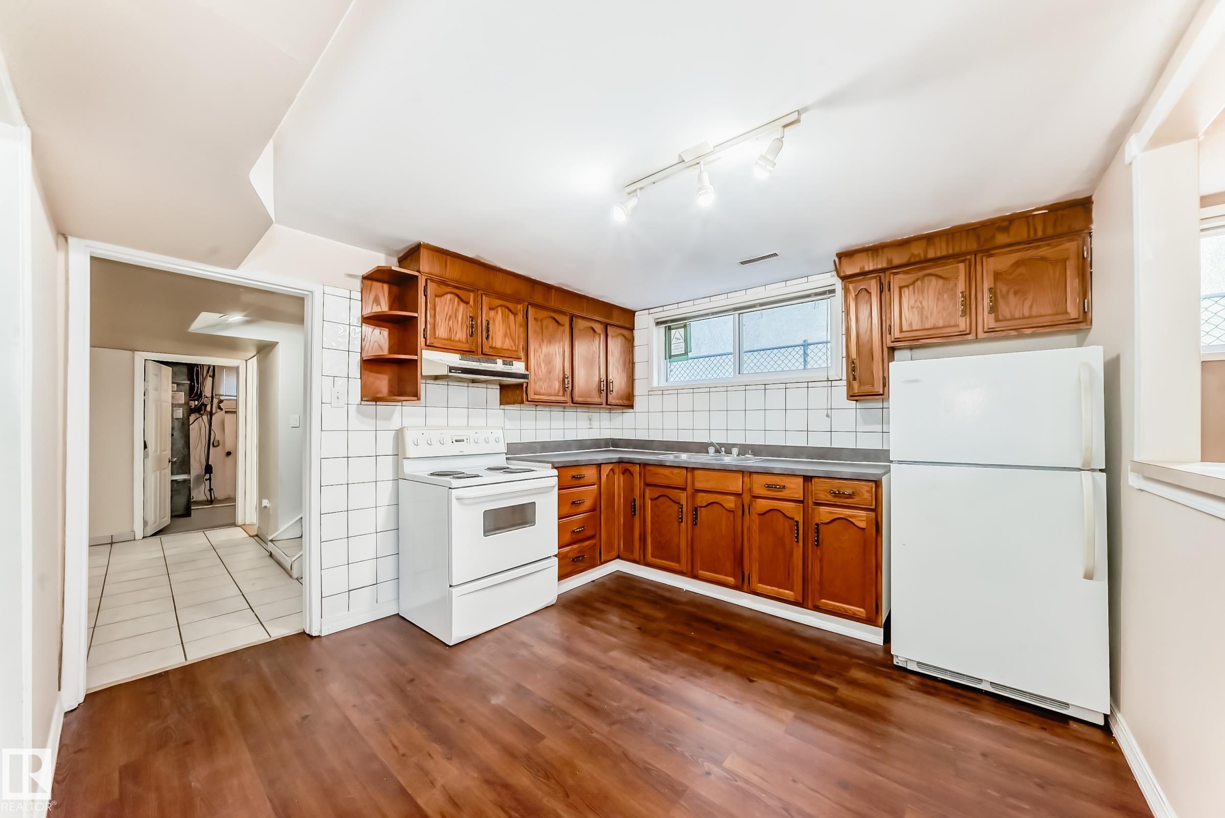 Photo 31 at 12409 87 Street NW, Delton, Edmonton