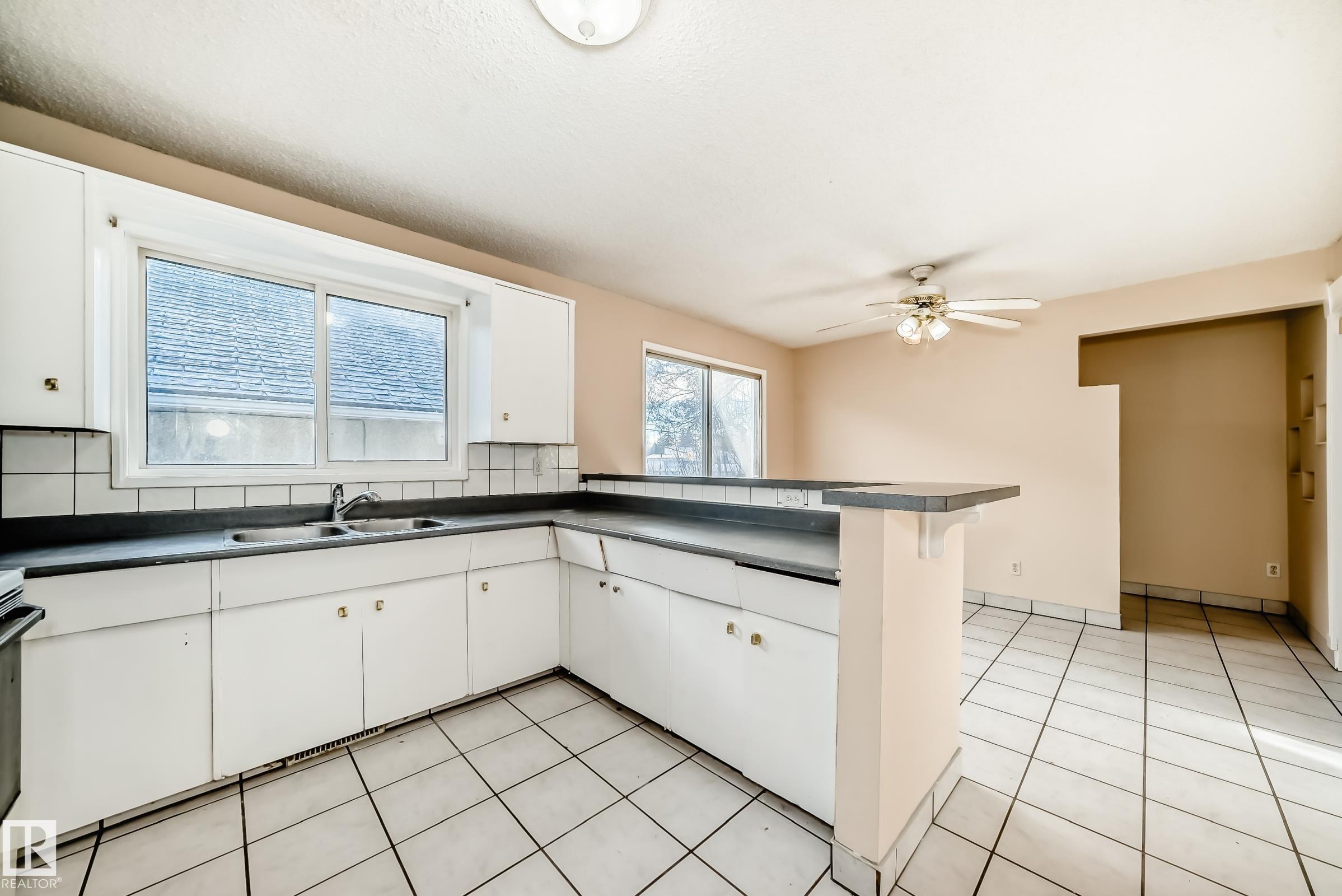 Photo 7 at 12409 87 Street NW, Delton, Edmonton