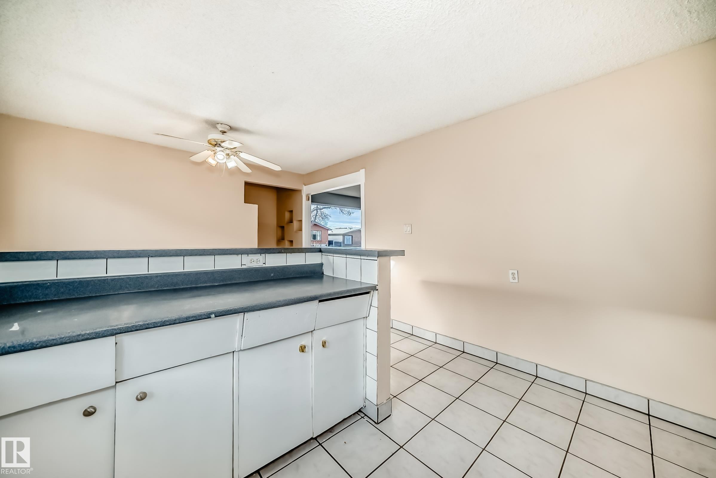 Photo 8 at 12409 87 Street NW, Delton, Edmonton