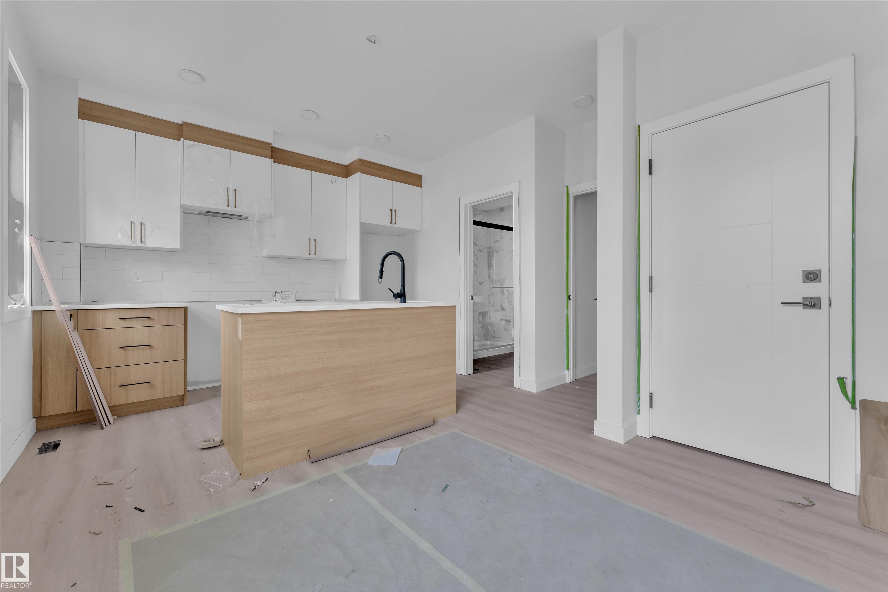 Photo 11 at 9531/ 9533 115 Avenue NW, Alberta Avenue, Edmonton