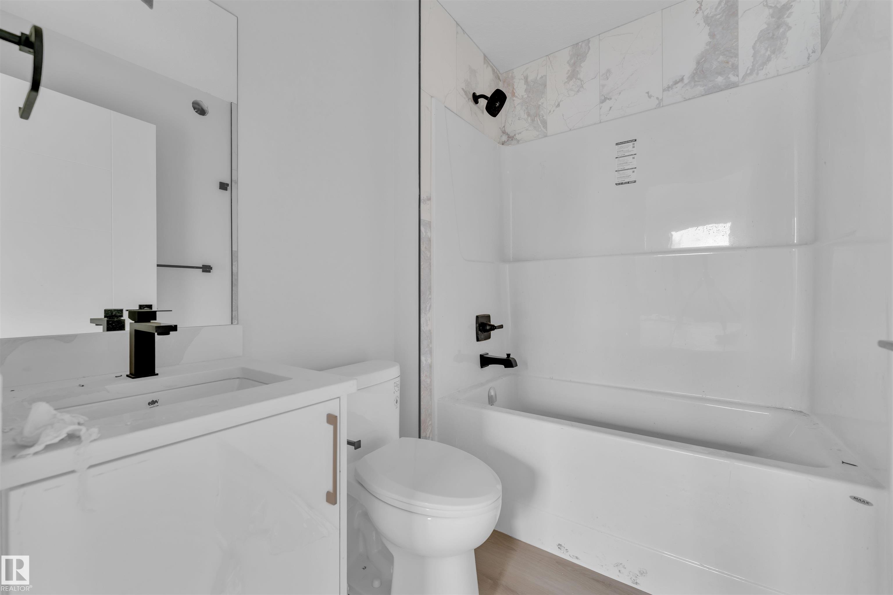 Photo 17 at 9531/ 9533 115 Avenue NW, Alberta Avenue, Edmonton