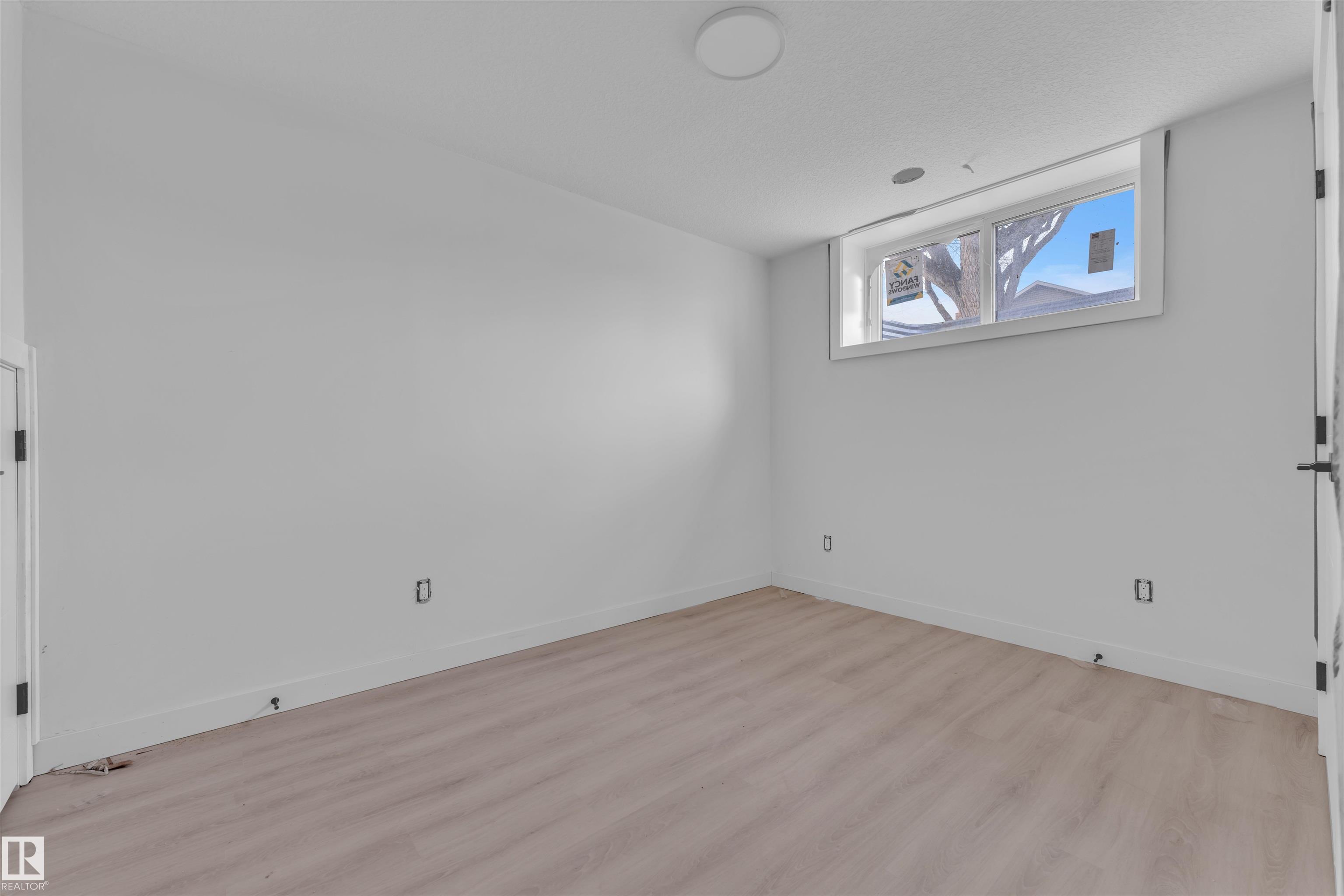 Photo 22 at 9531/ 9533 115 Avenue NW, Alberta Avenue, Edmonton