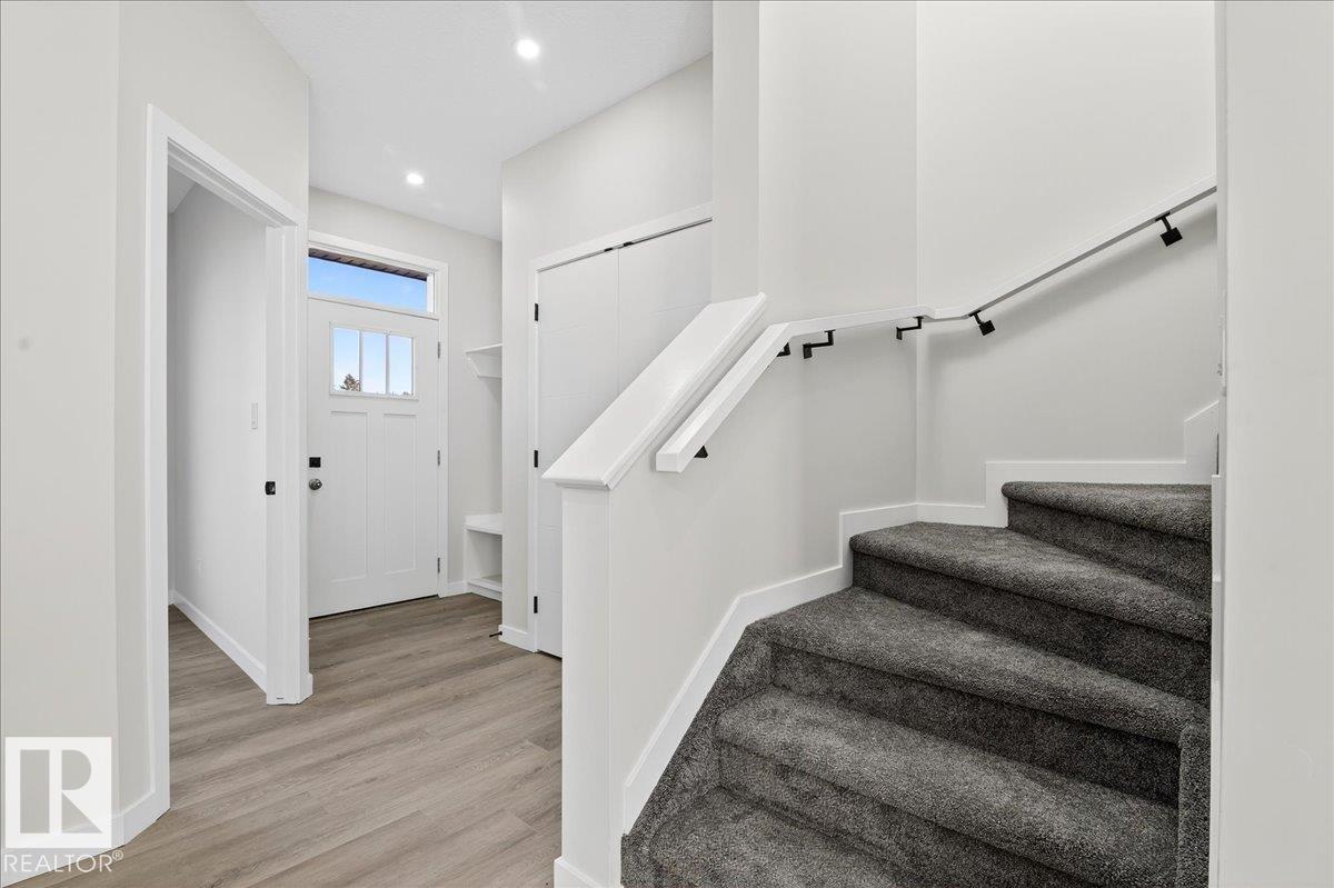 Photo 17 at 10506 162 Street NW, Britannia Youngstown, Edmonton