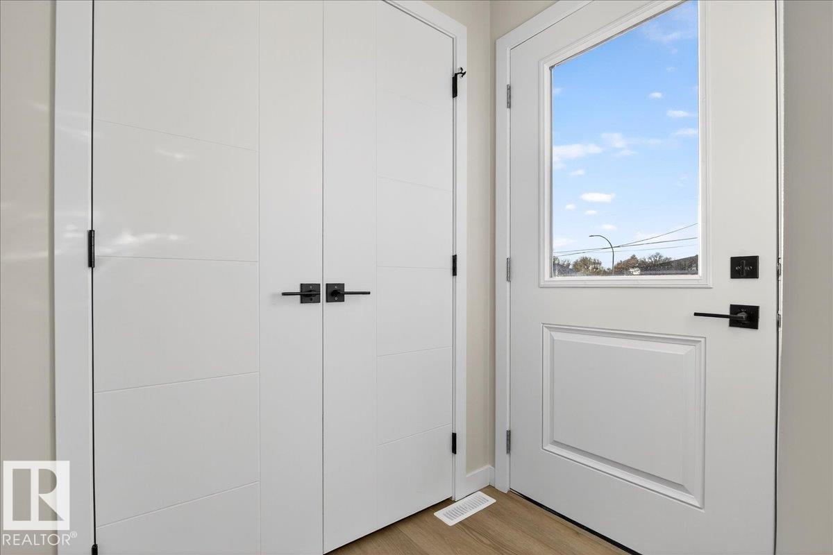 Photo 18 at 10506 162 Street NW, Britannia Youngstown, Edmonton