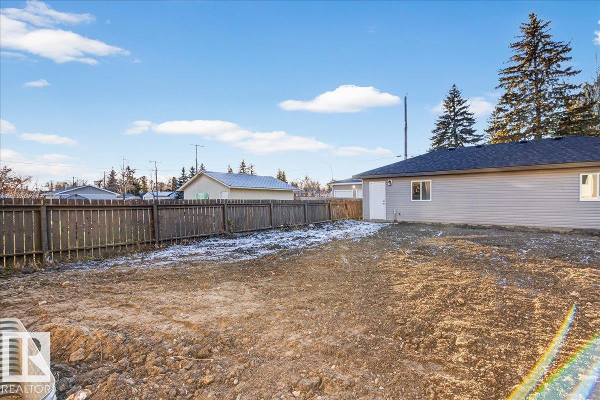 Photo 38 at 10506 162 Street NW, Britannia Youngstown, Edmonton