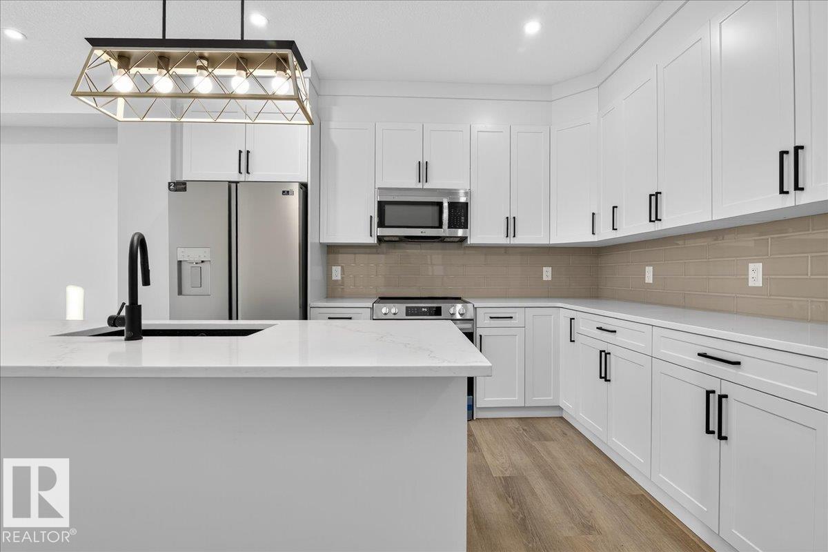 Photo 7 at 10506 162 Street NW, Britannia Youngstown, Edmonton