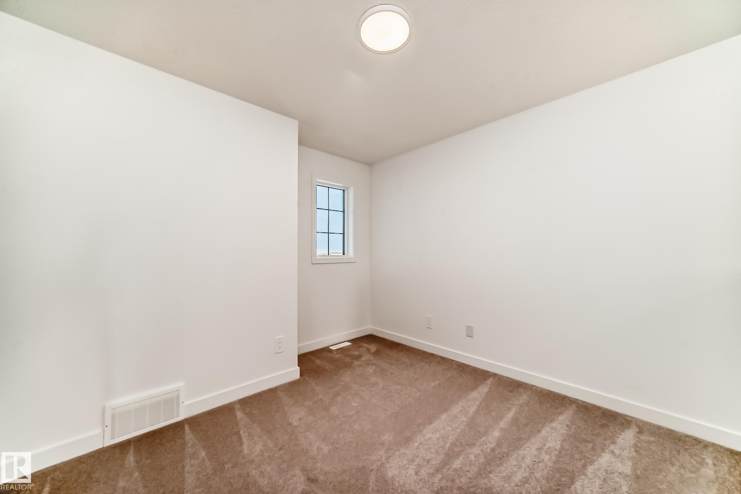 Photo 33 at 33 Chartres Close, Chérot, St. Albert