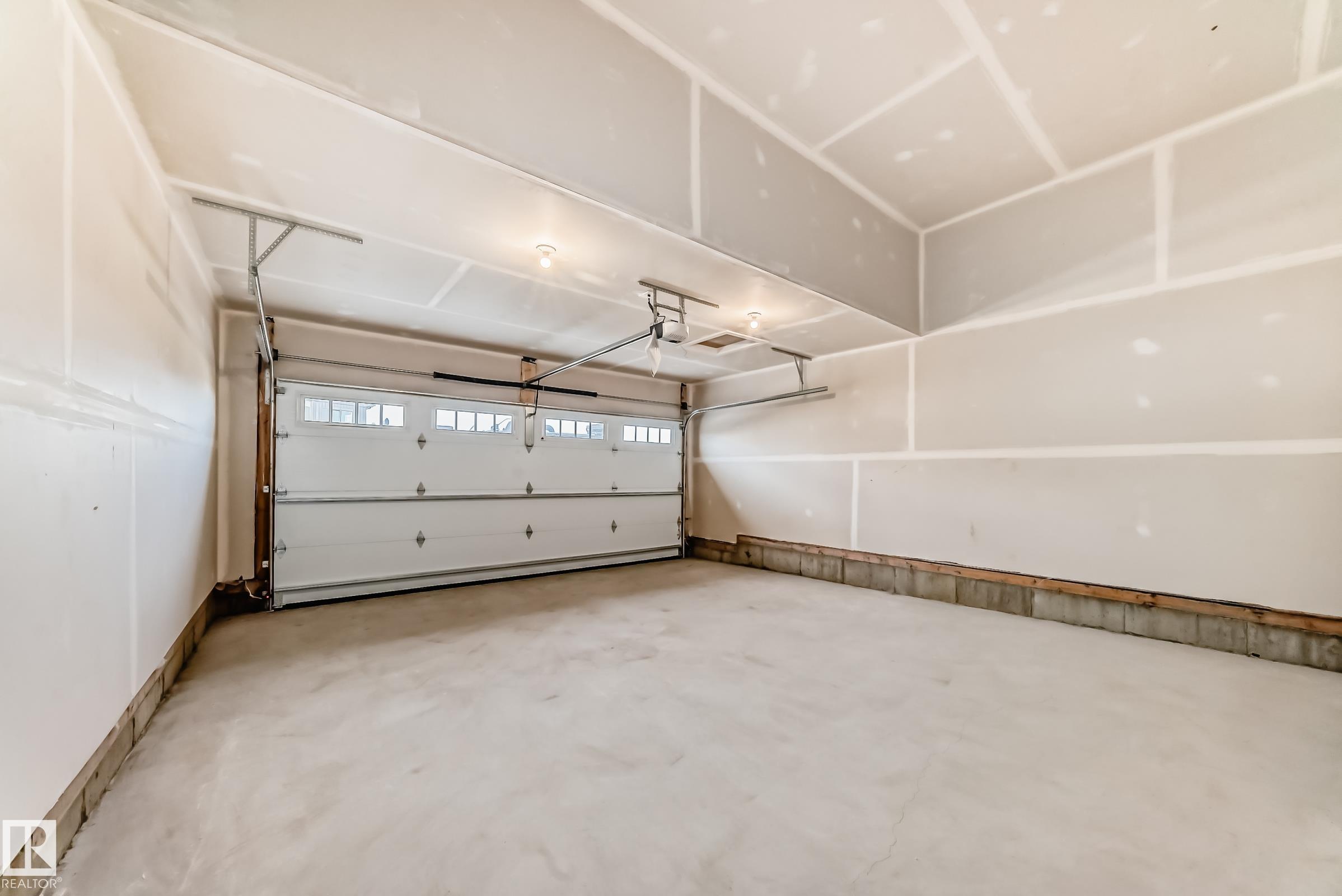 Photo 39 at 33 Chartres Close, Chérot, St. Albert