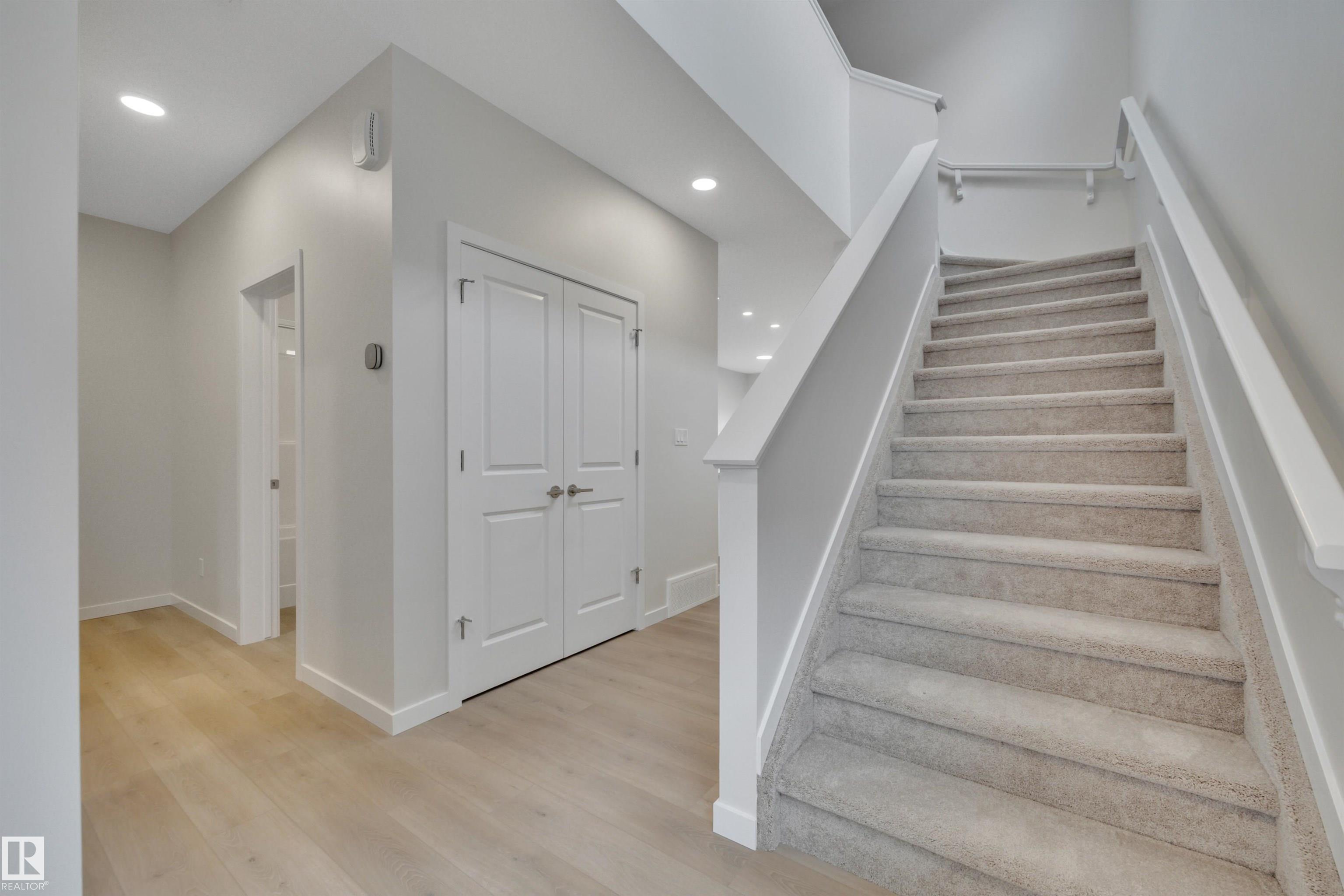 Picture for 827 ROWAN CL SW