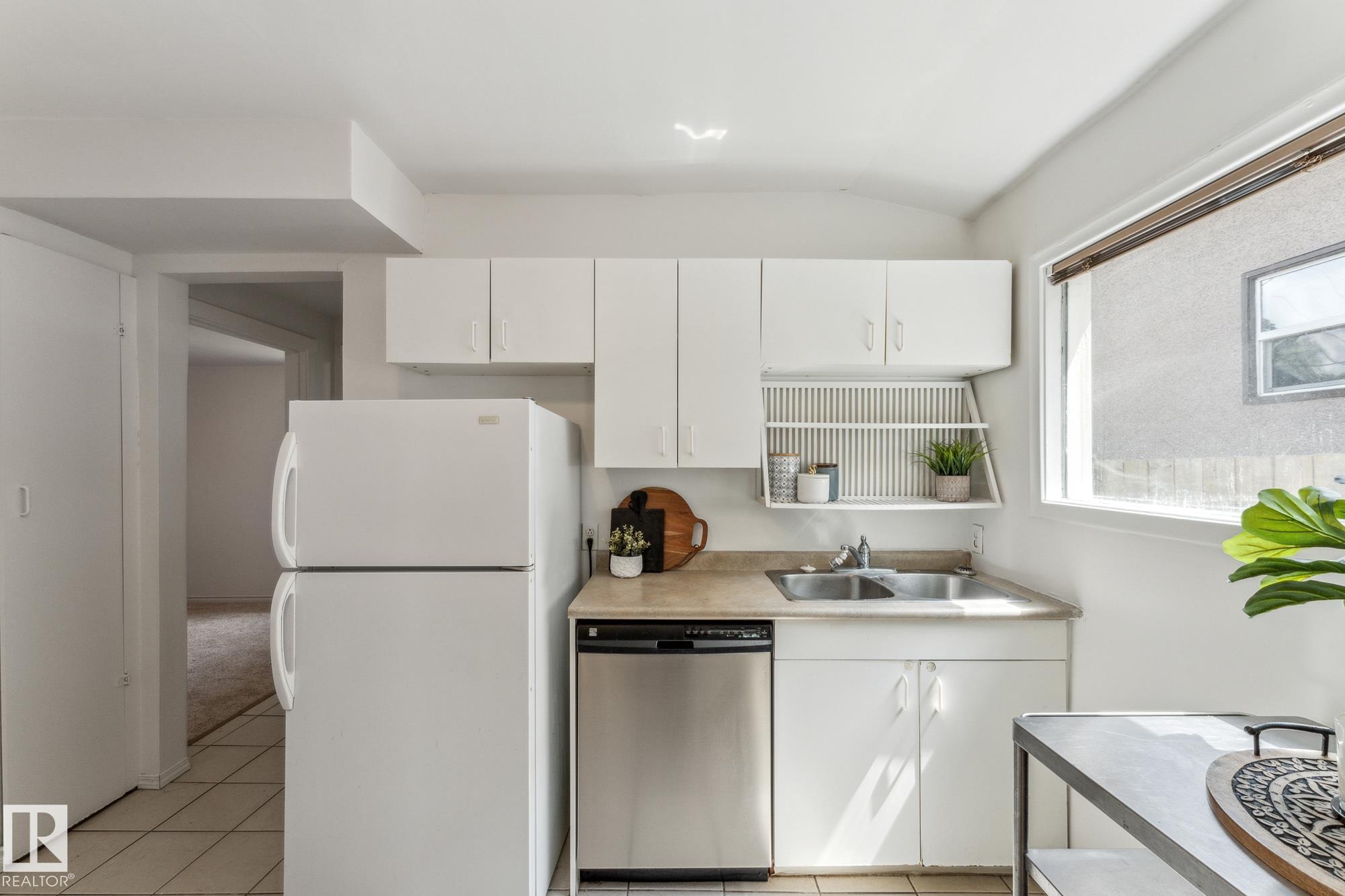 Photo 29 at 11211 93 Street NW, Alberta Avenue, Edmonton