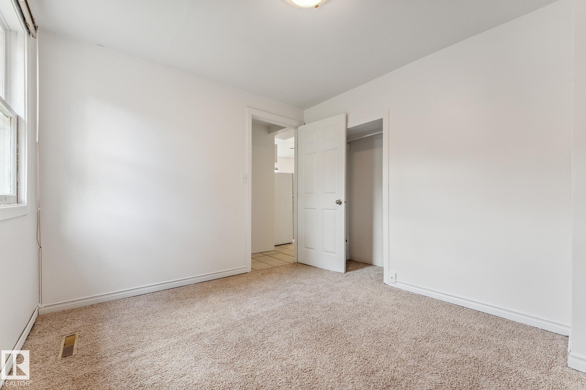 Photo 31 at 11211 93 Street NW, Alberta Avenue, Edmonton