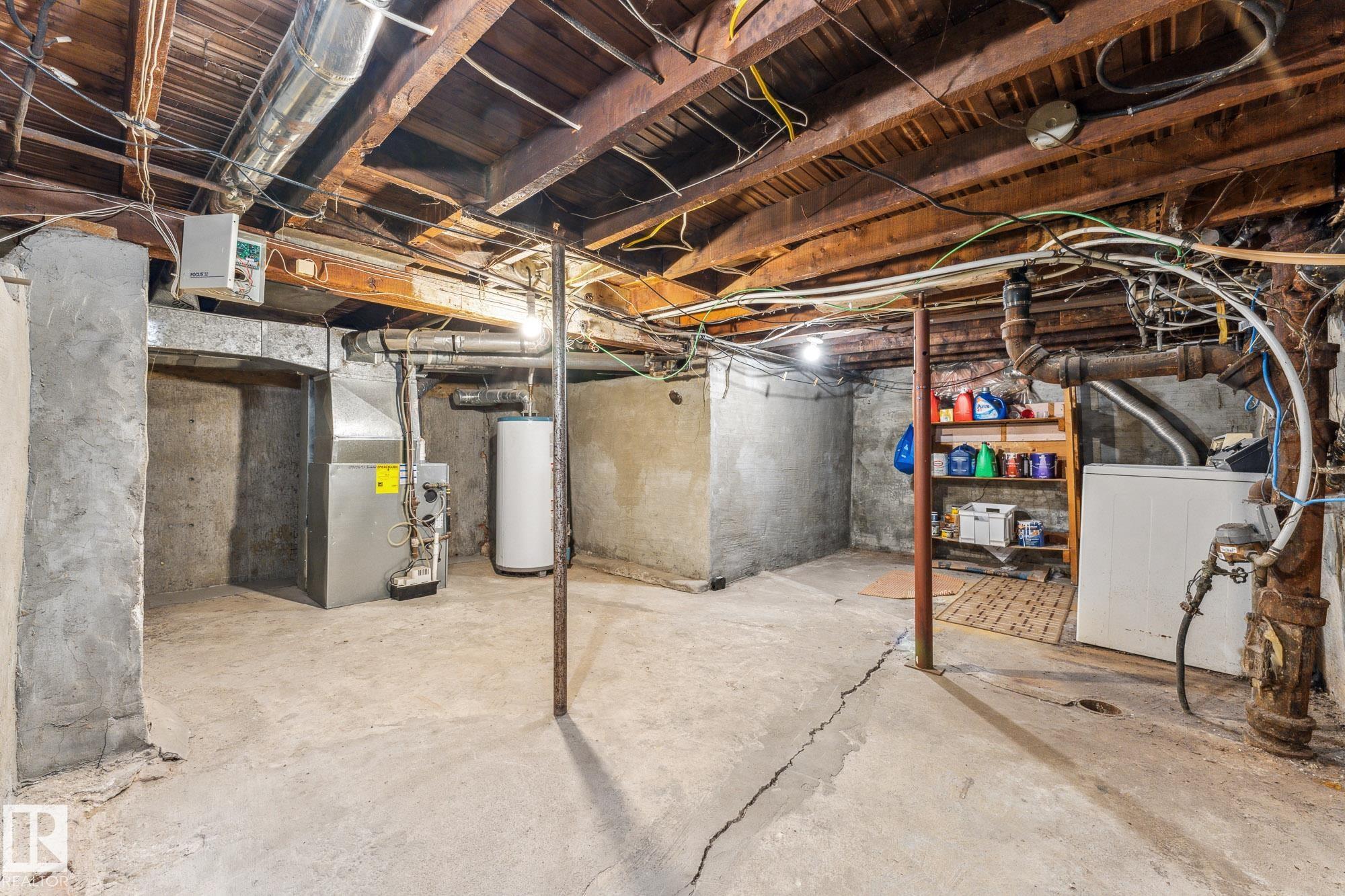 Photo 35 at 11211 93 Street NW, Alberta Avenue, Edmonton