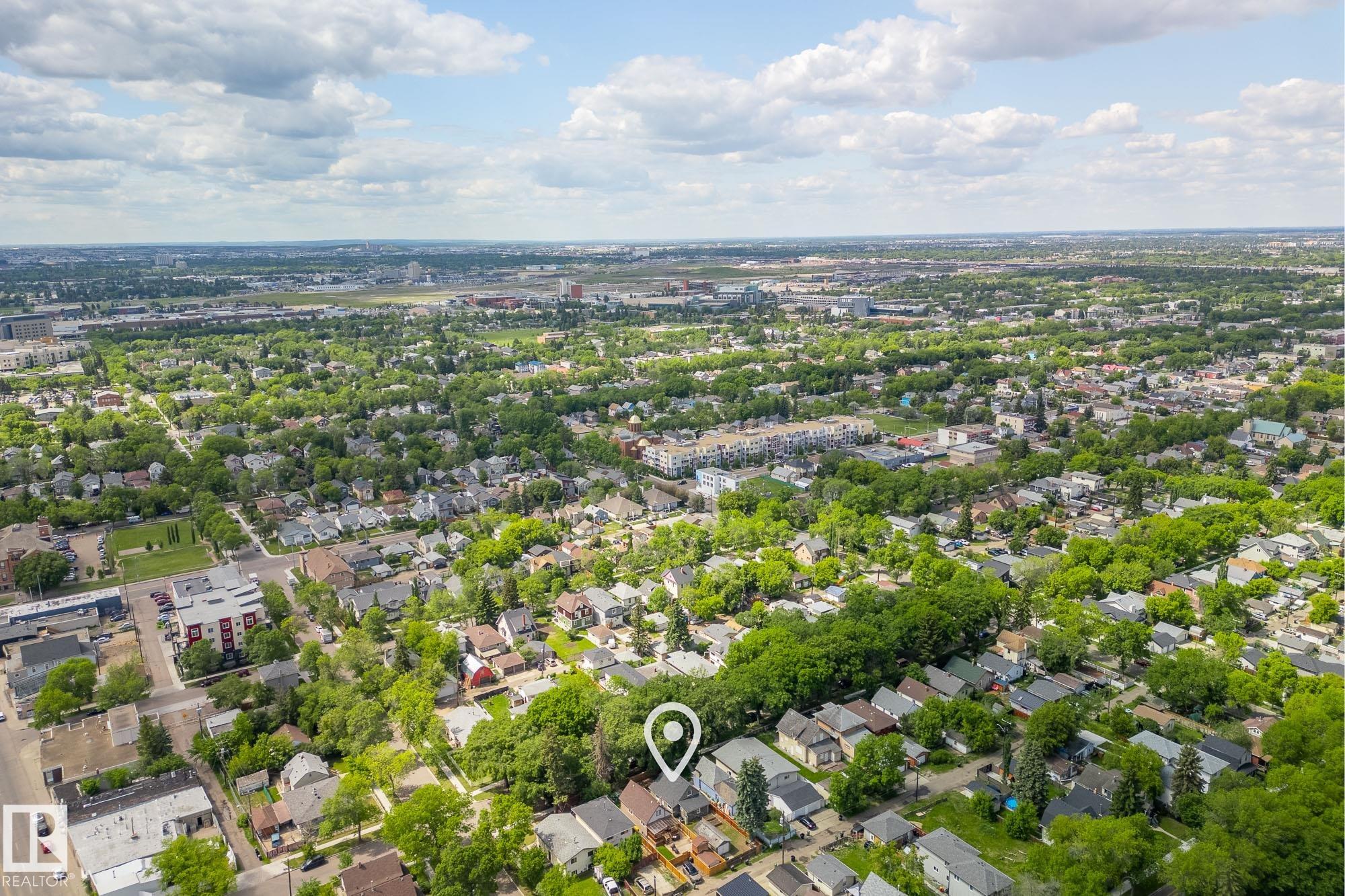 Photo 38 at 11211 93 Street NW, Alberta Avenue, Edmonton