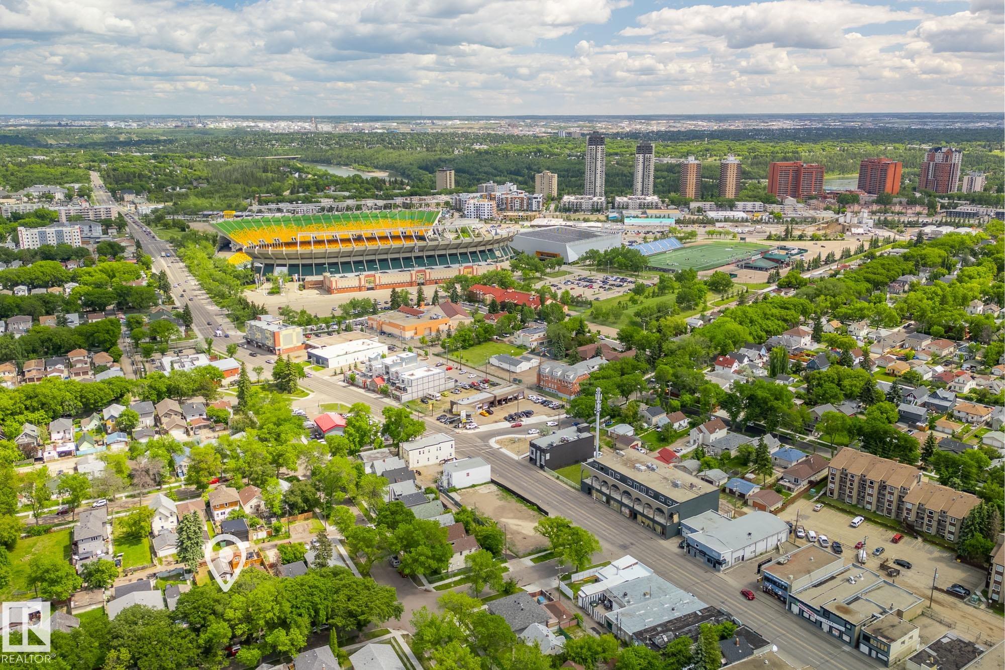 Photo 41 at 11211 93 Street NW, Alberta Avenue, Edmonton