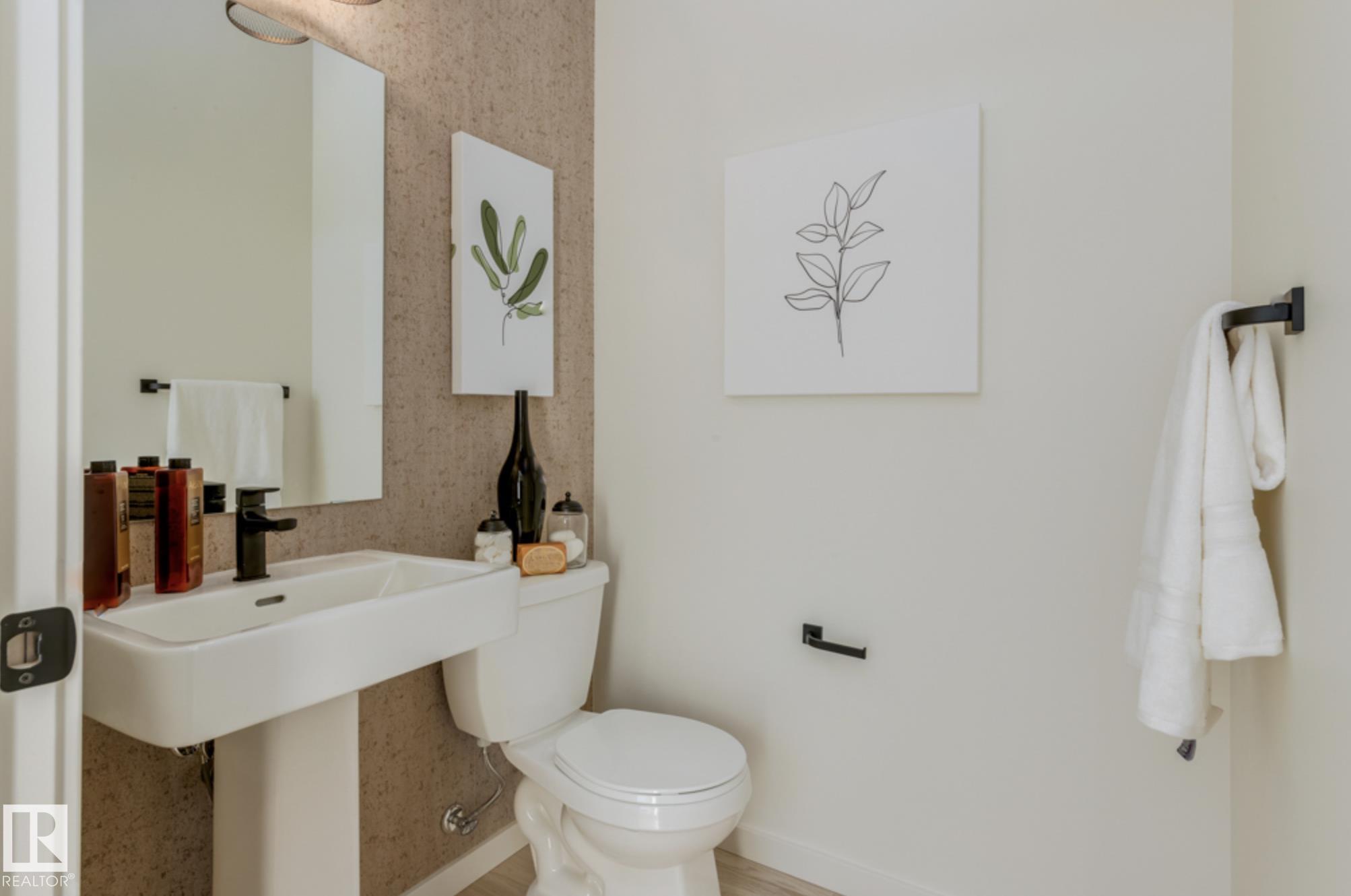 Photo 20 at 7102 50a Avenue, Elan, Beaumont