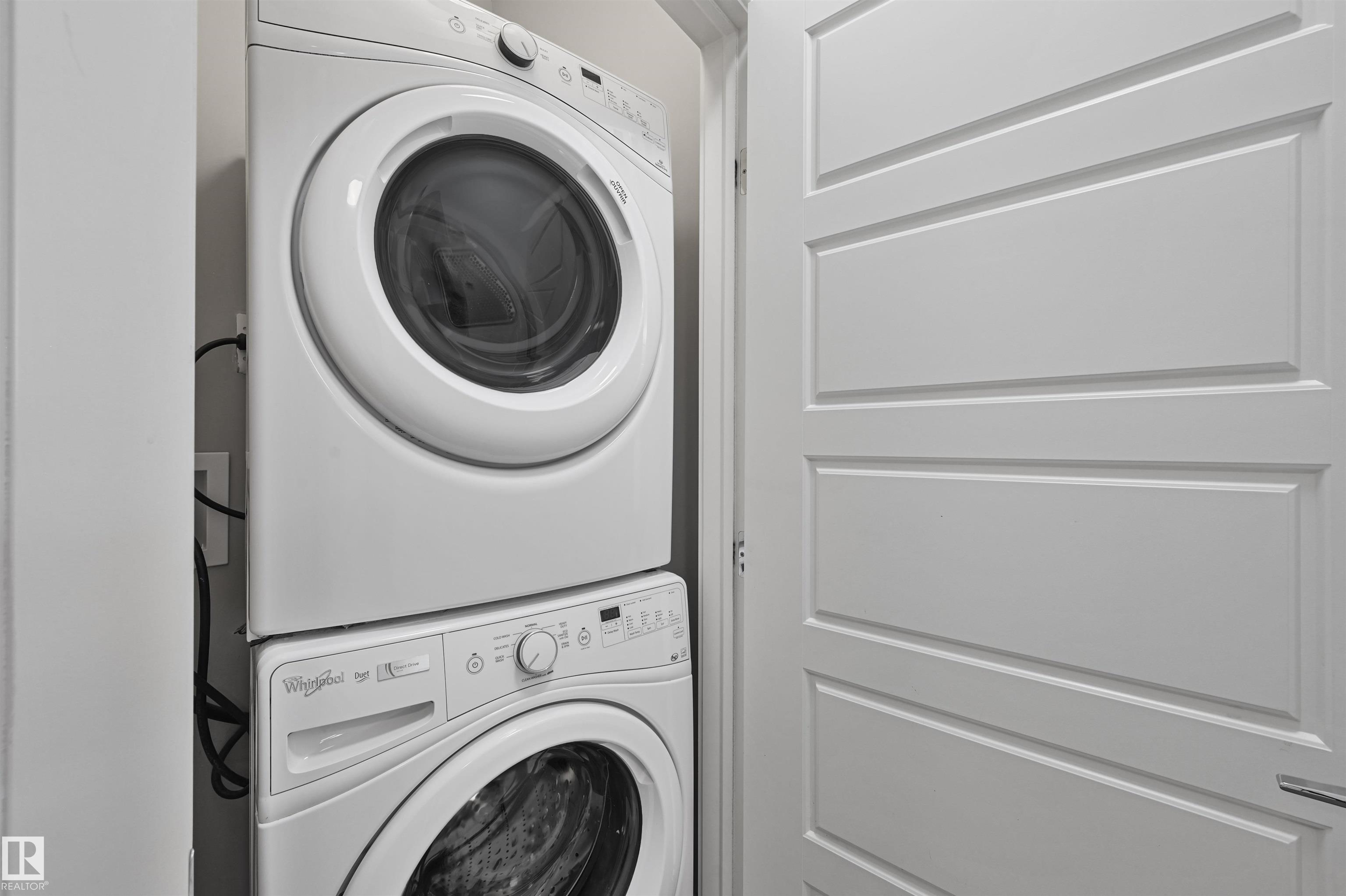 Photo 9 at 7506 May Common NW, Magrath Heights, Edmonton