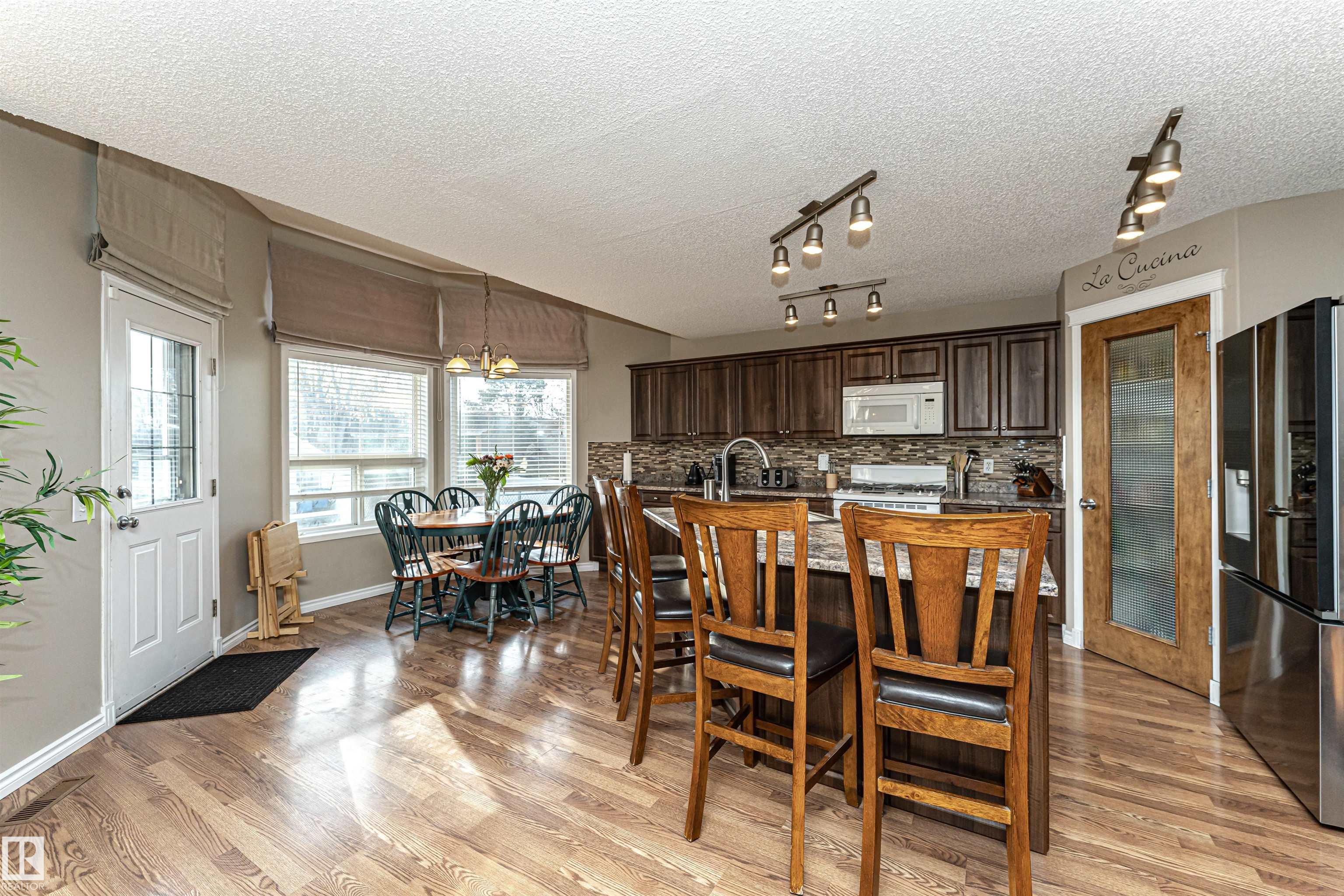 Photo 11 at 23 Deer Park Crescent, Deer Park, Spruce Grove