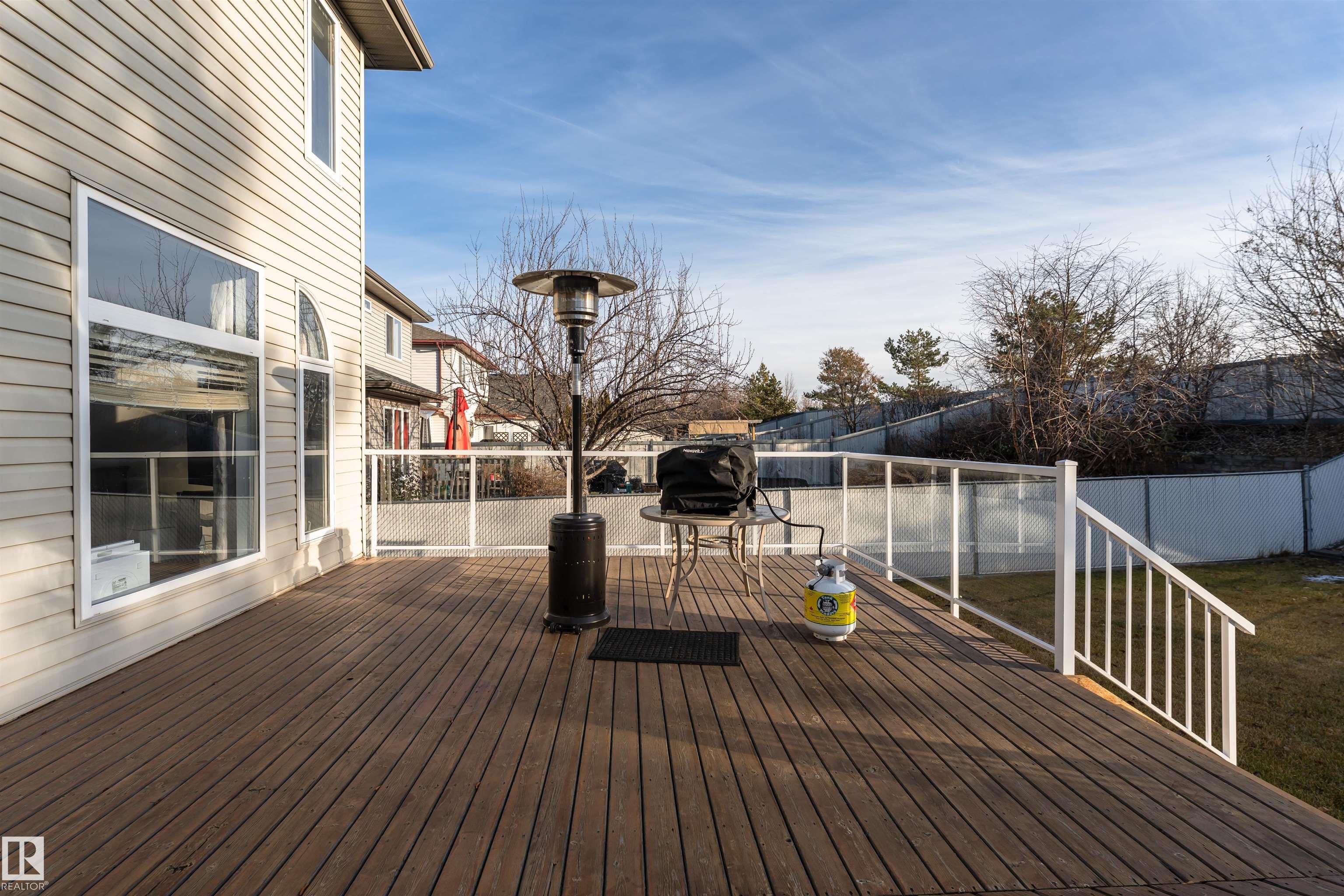 Photo 14 at 23 Deer Park Crescent, Deer Park, Spruce Grove