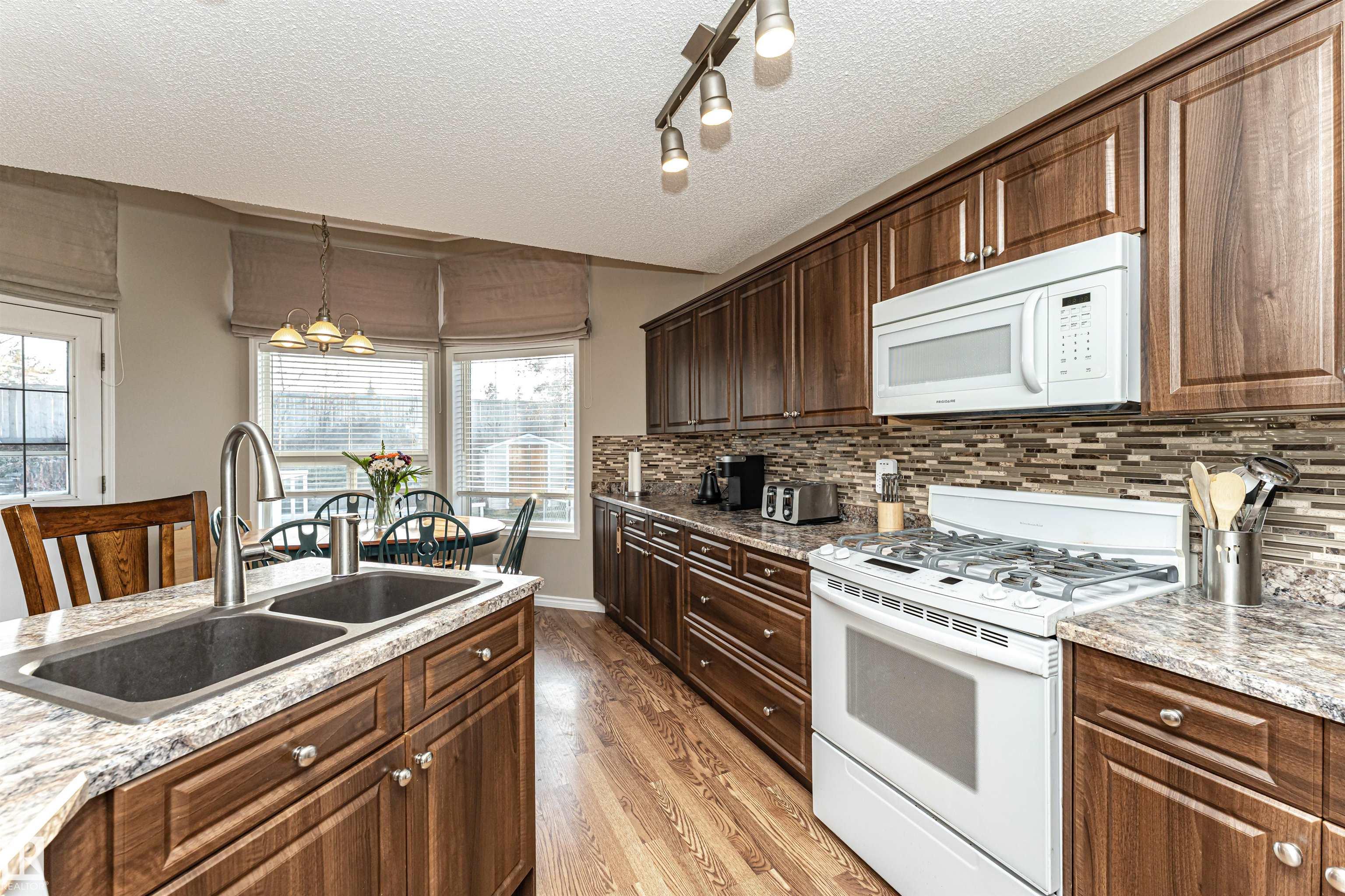 Photo 18 at 23 Deer Park Crescent, Deer Park, Spruce Grove